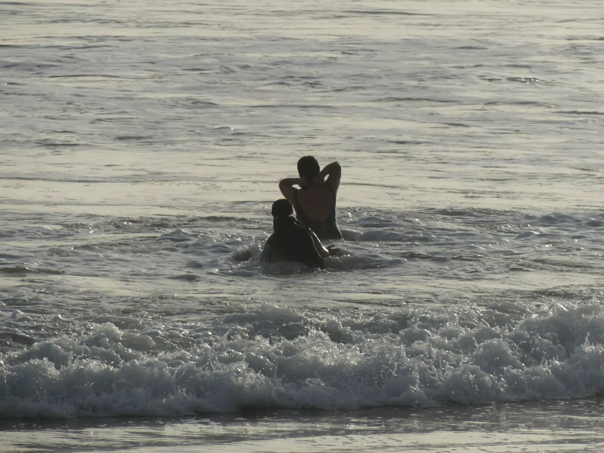 Luciana & Ivonne in the Pacific Ocean