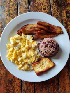 Nica Breakfast