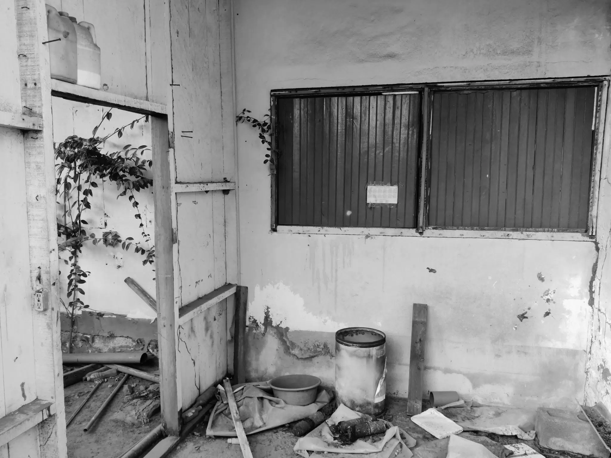 Entrance of Abanonded House - Photowalk July 31