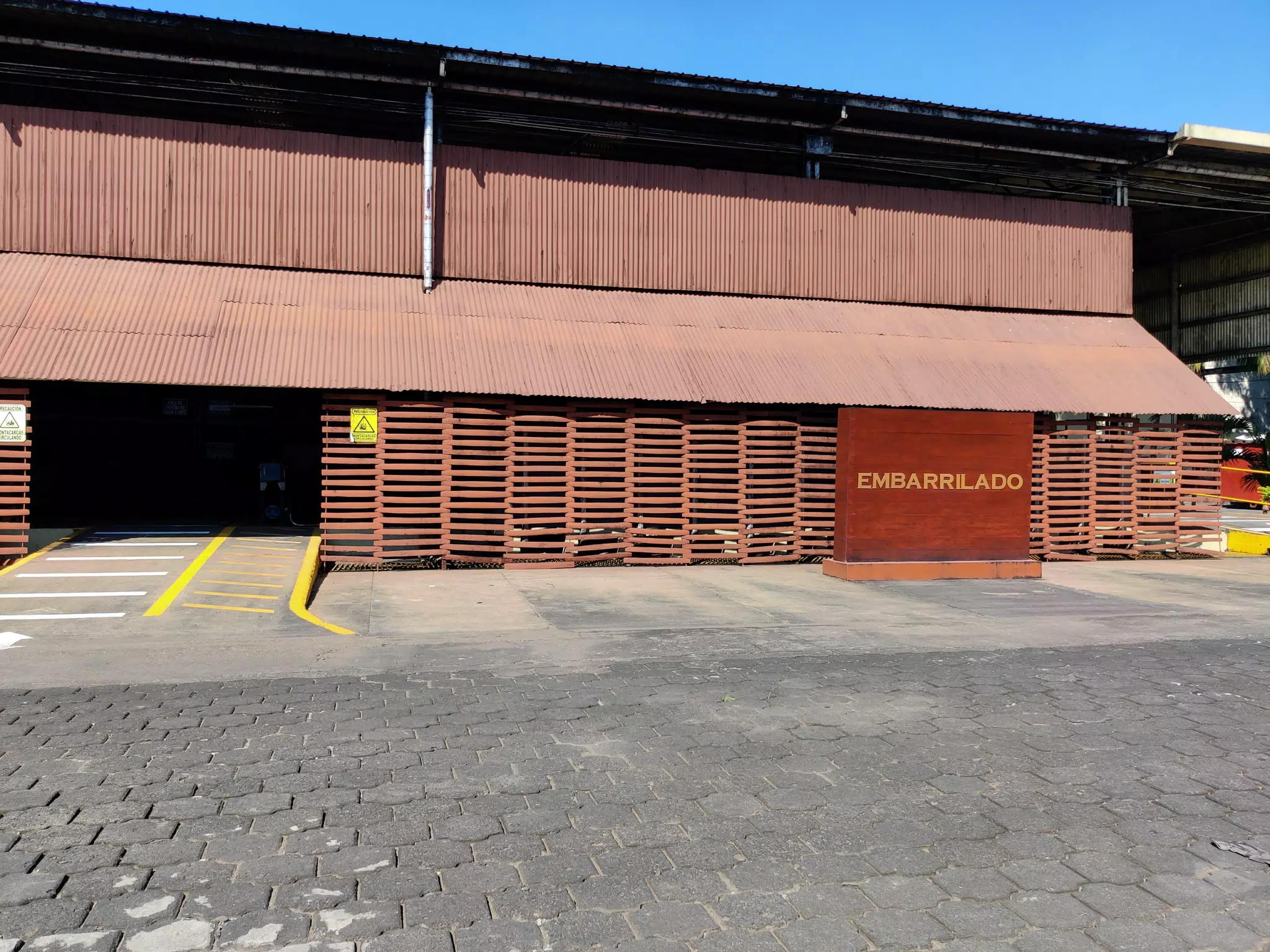 Embarrilado at Flor de Caña