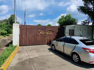 Waiting to Start the Tour Flor de Caña