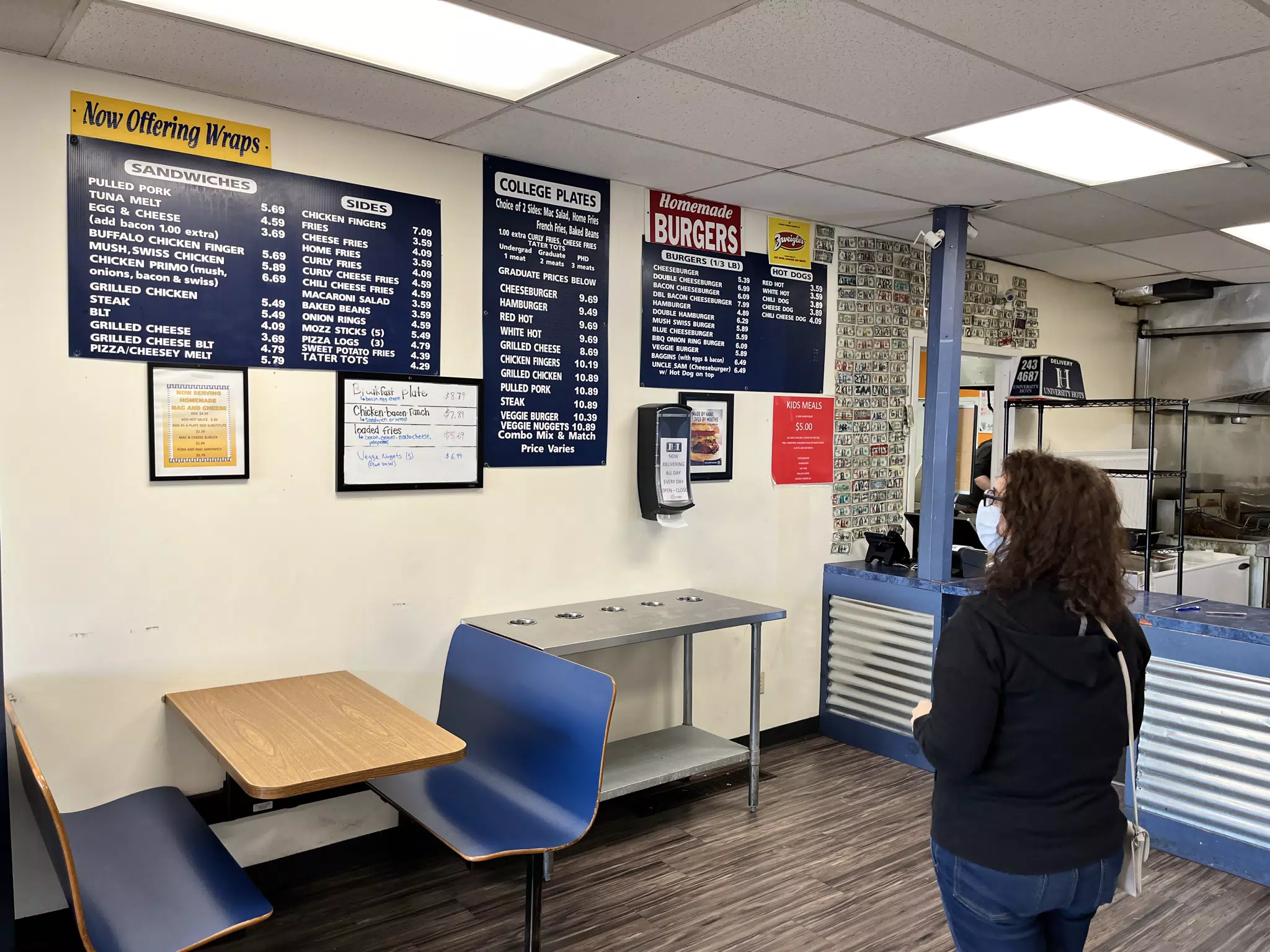 Dominica and Menu at University Hots