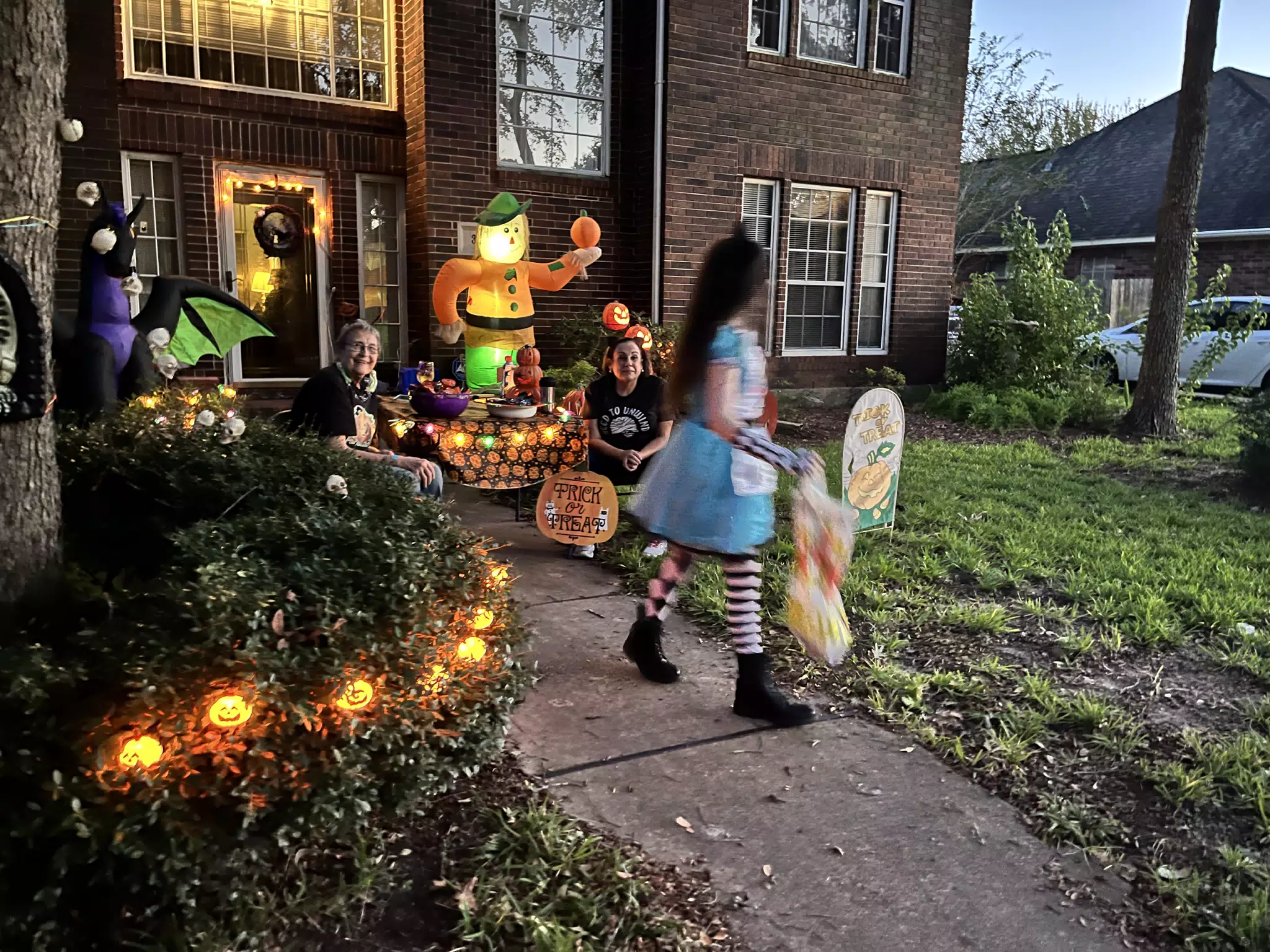 Liesl as Dead Alice Trick or Treating