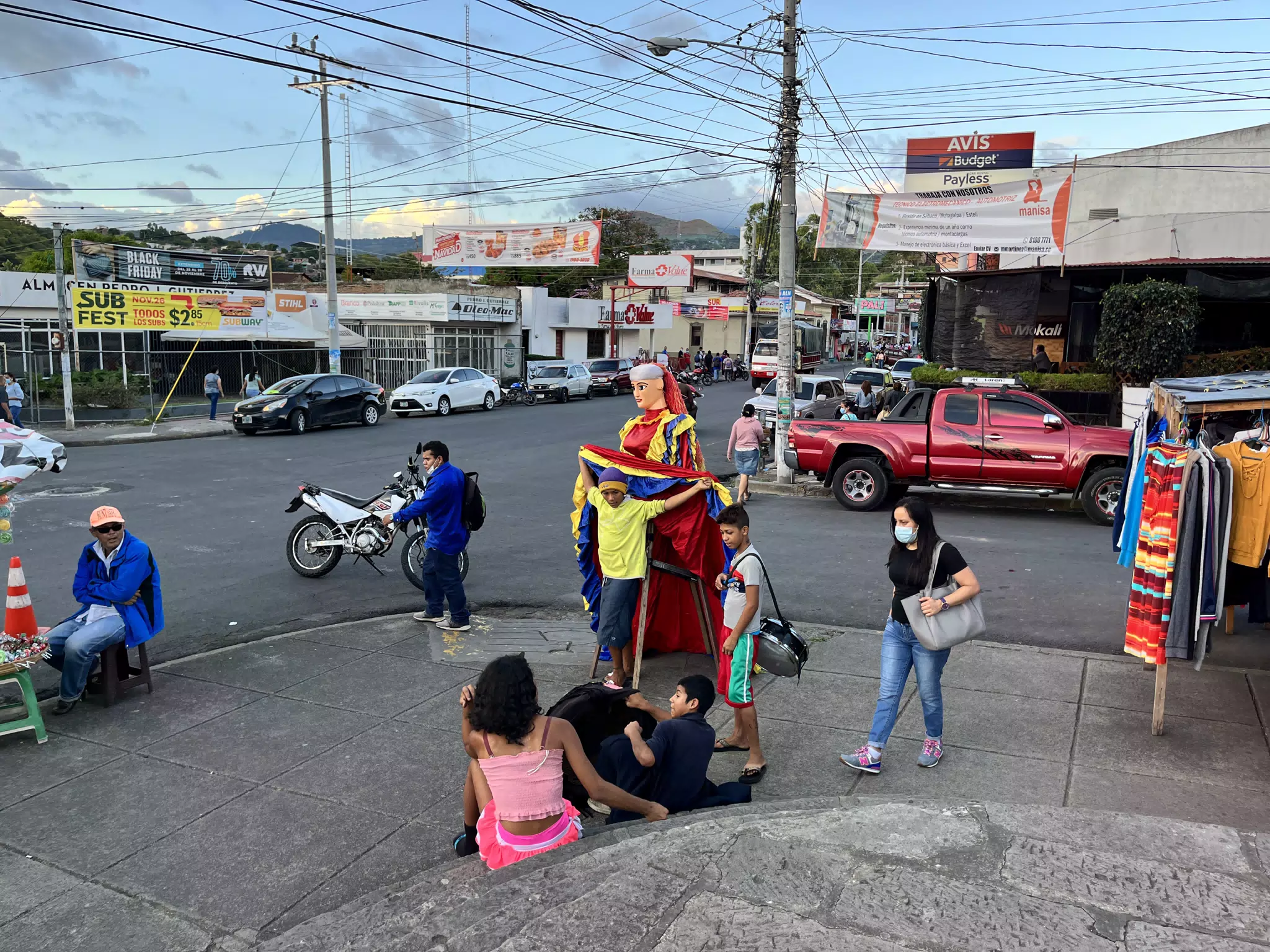 Street Performers in Matagalpa