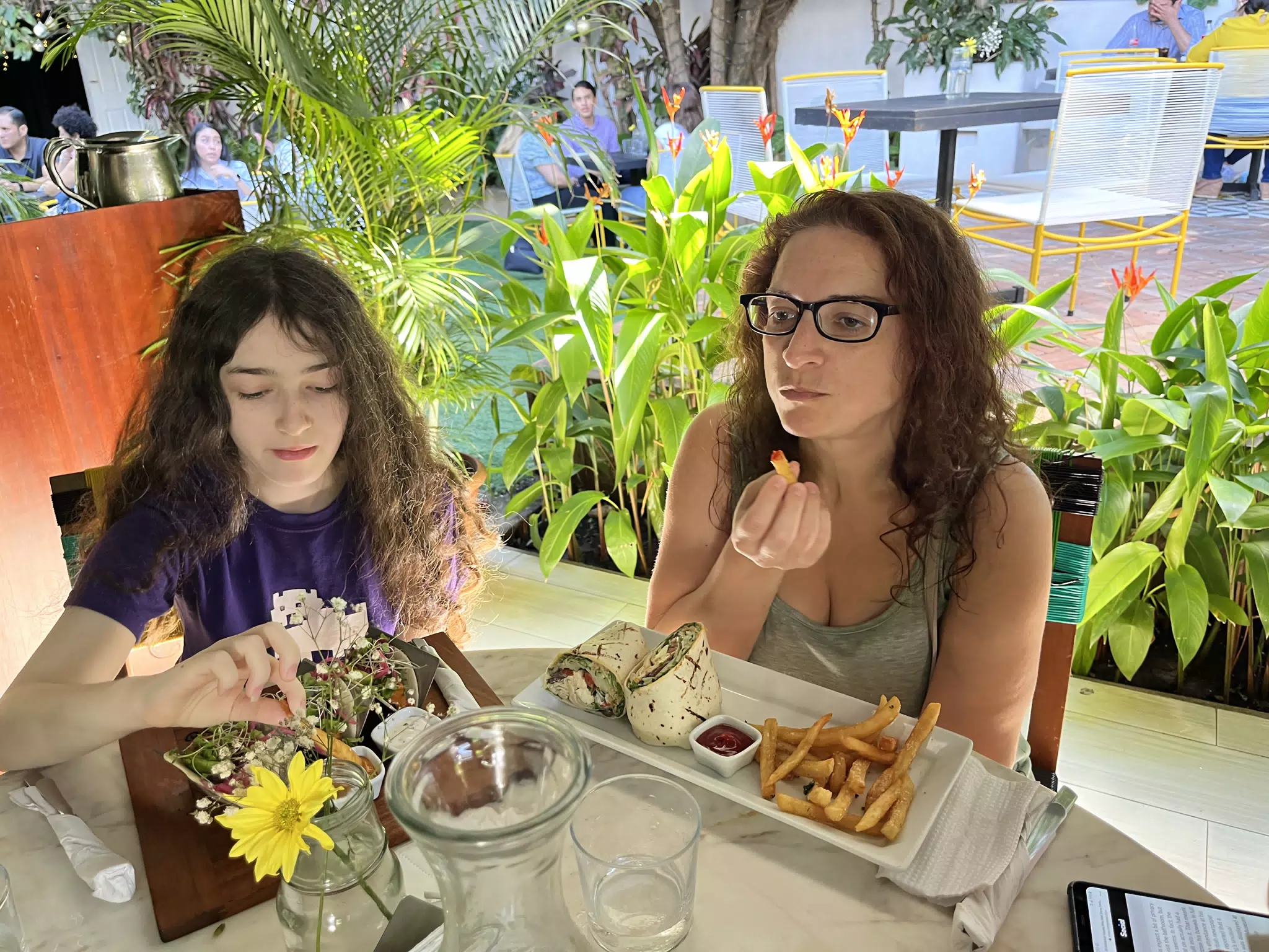 Liesl and Dominica Lunch at Barrio Cafe in Managua