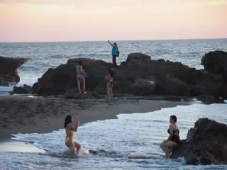 Selfies and Portraits on the Rocks in Las Peñitas