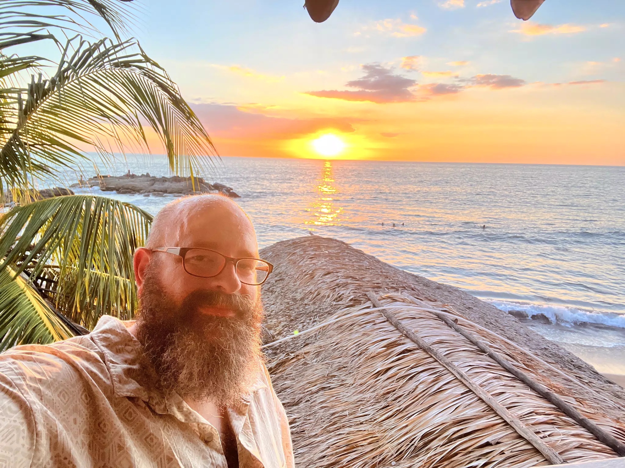 Simple Beach Lodge Selfie Second Floor on Pacific Ocean