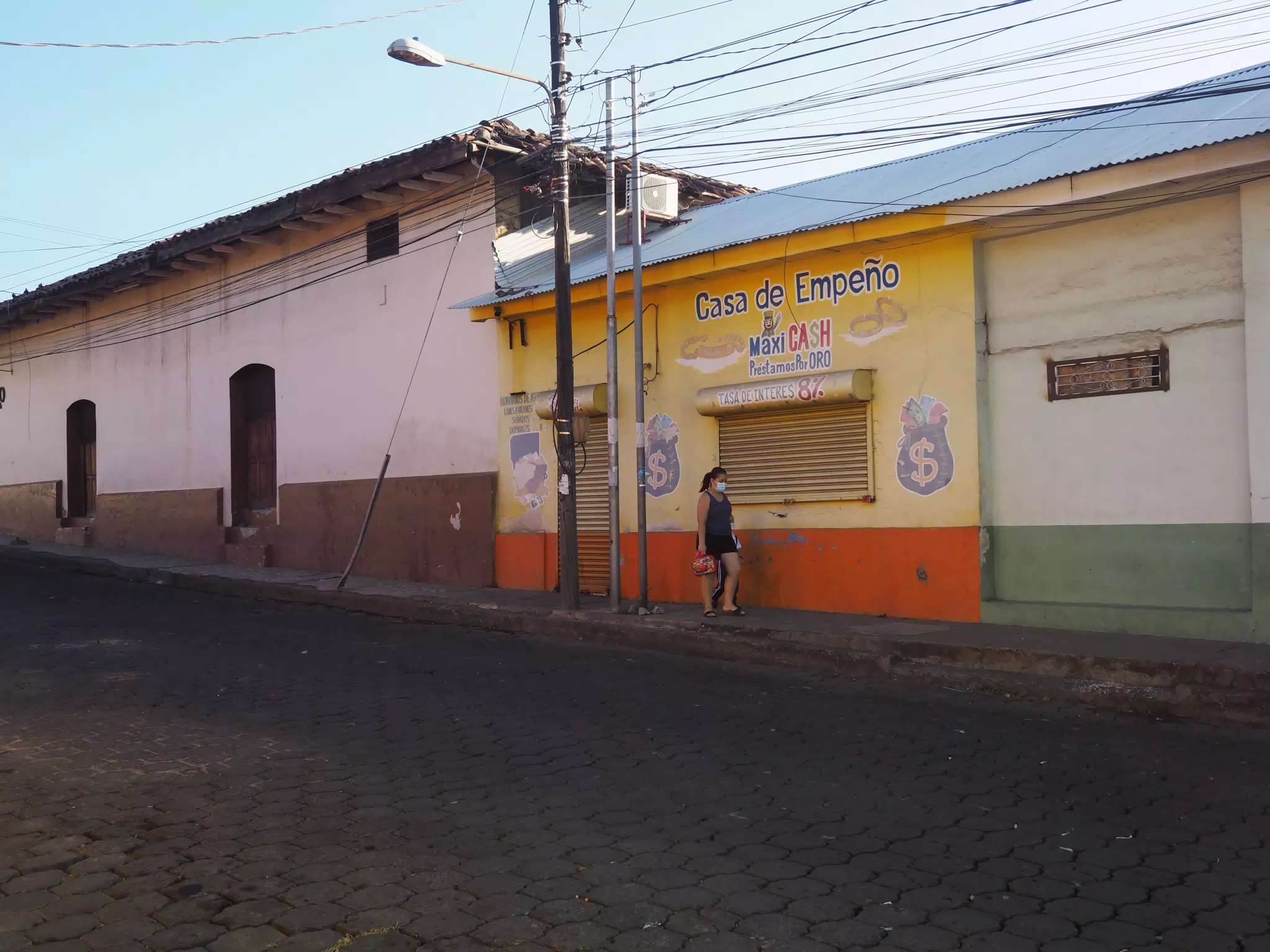 Casa de Empeno in Leon, Nicaragua