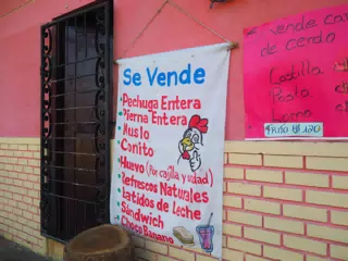 Se Vende on the Streets on Leon