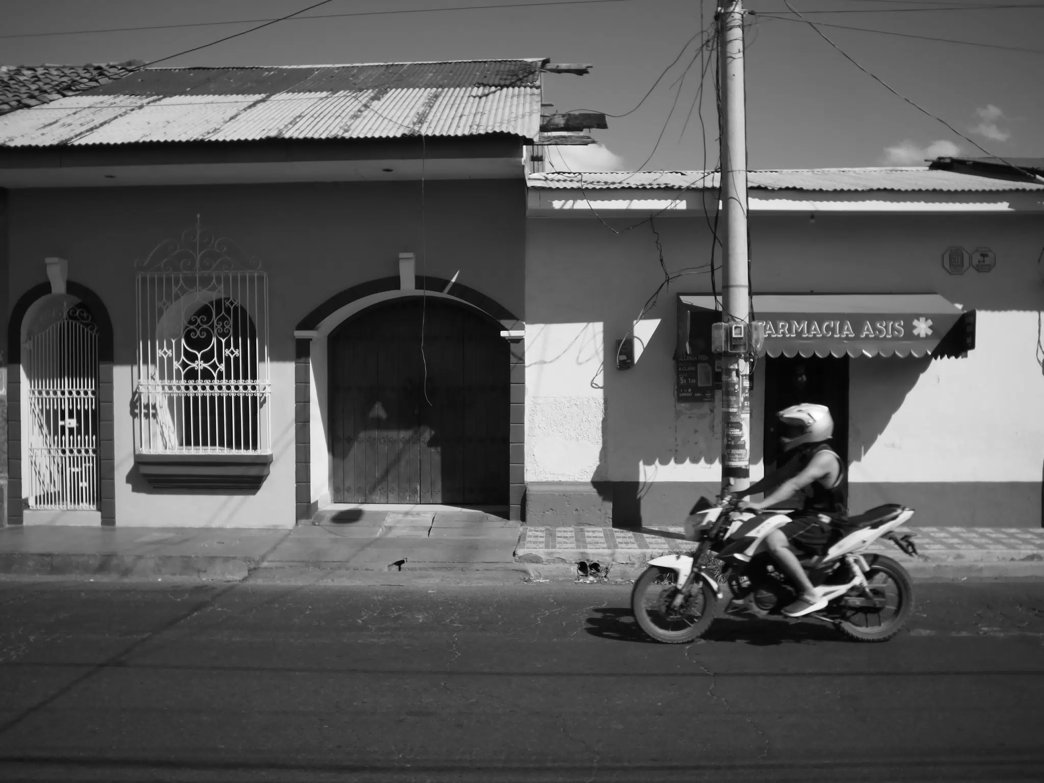 M.Zuiko 15mm f/8 Lens Test on PEN E-PL9