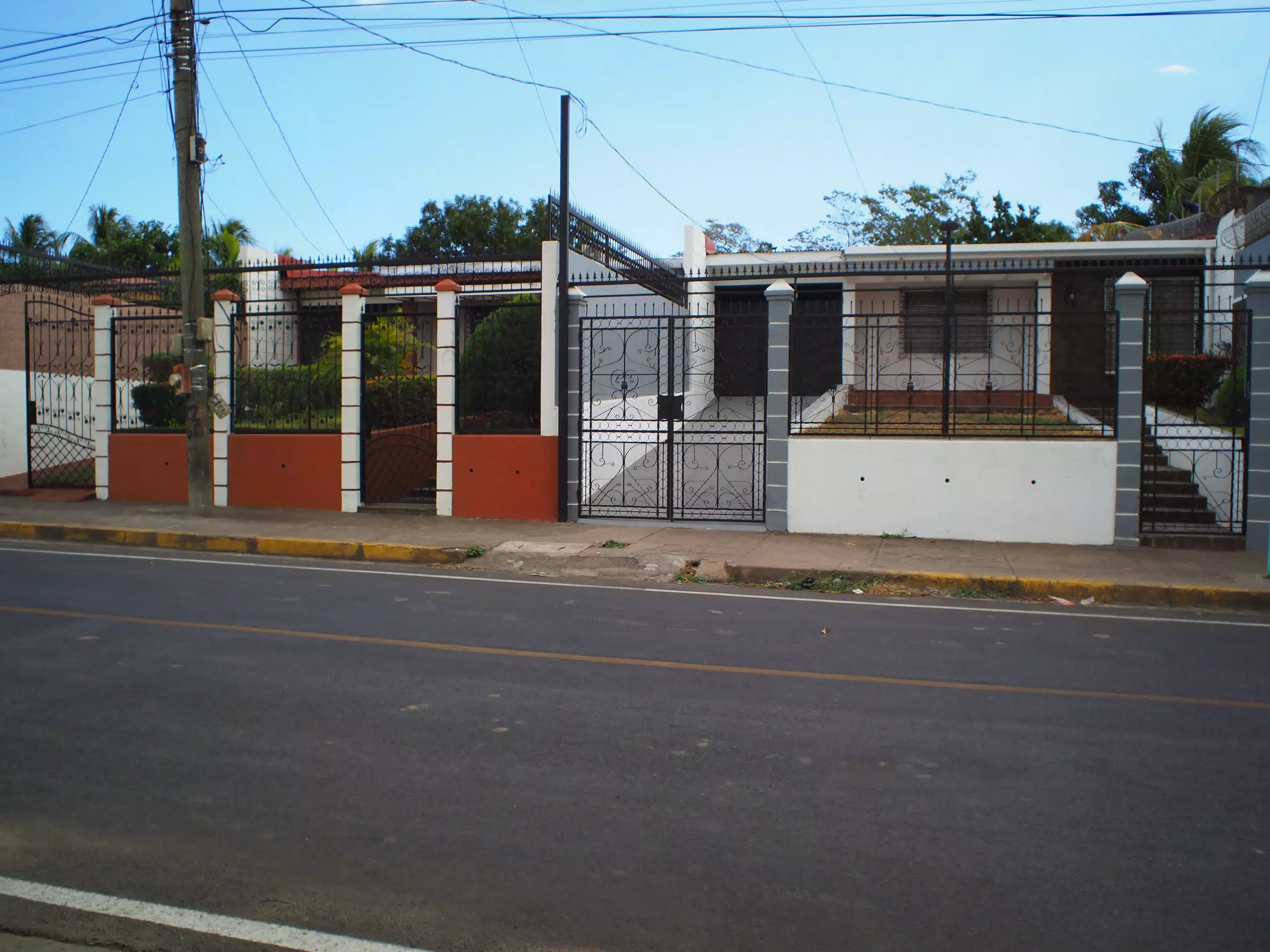 Beautiful Modern Houses in Guadalupe, Leon, Nicaragua