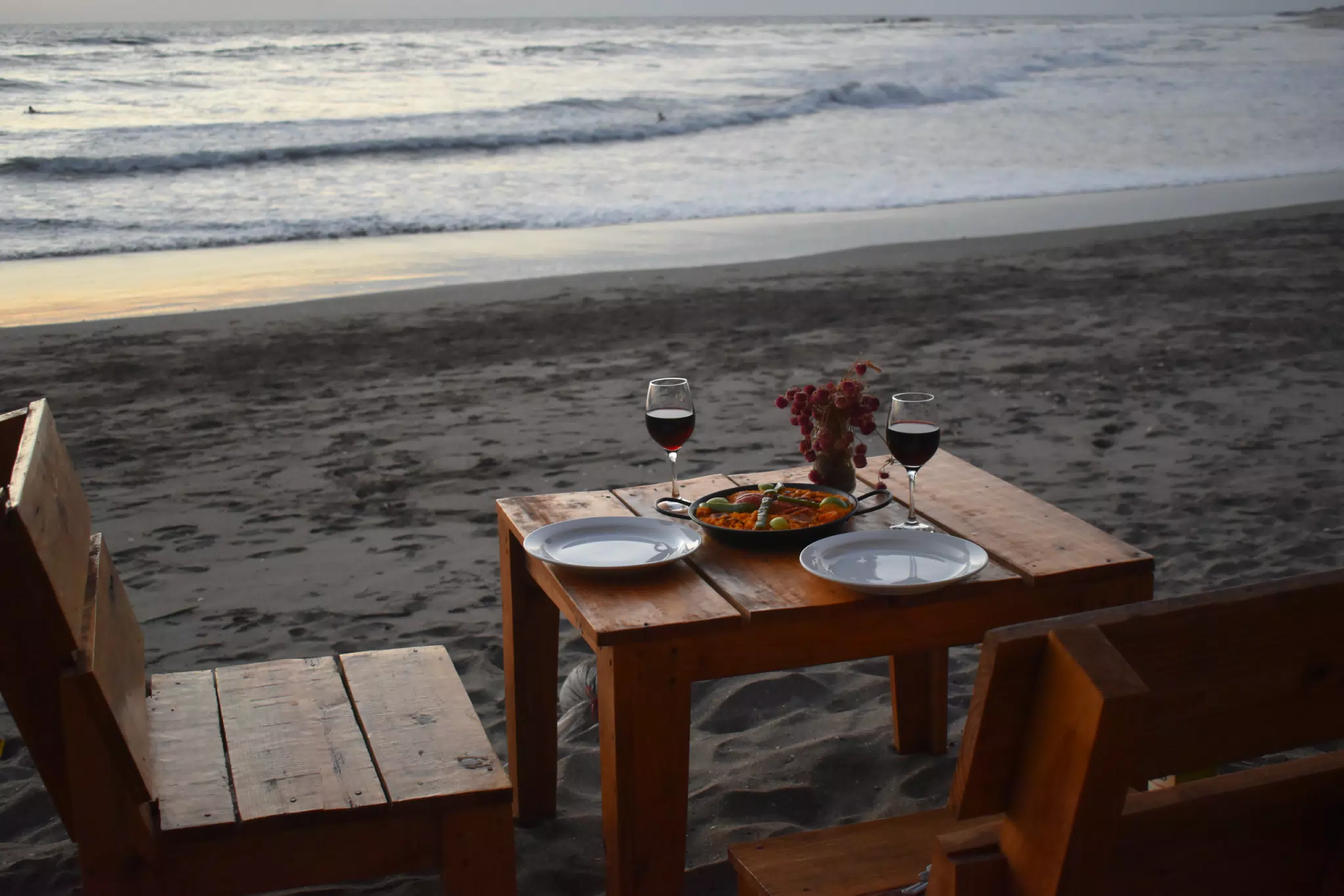 Wine and Paella at the Simple Beach Lodge in Poneloya