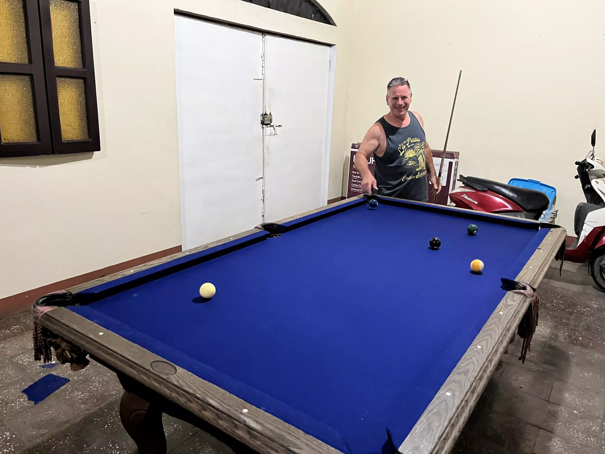 New Pool Table in Leon