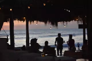Evening in the Simple Beach Lodge
