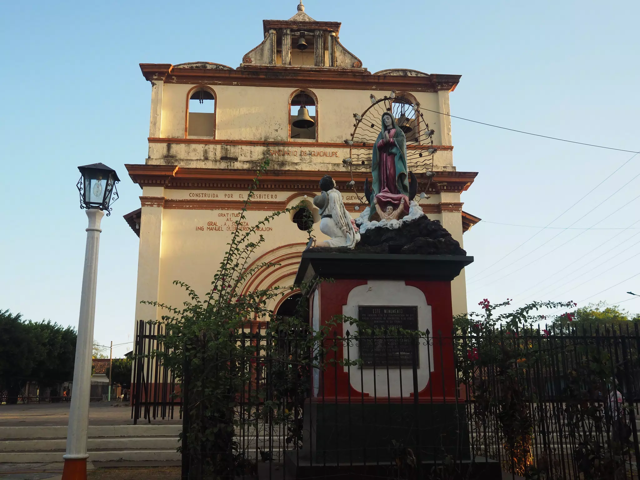 Photowalk in Barrio Guadalupe Leon Nicaragua