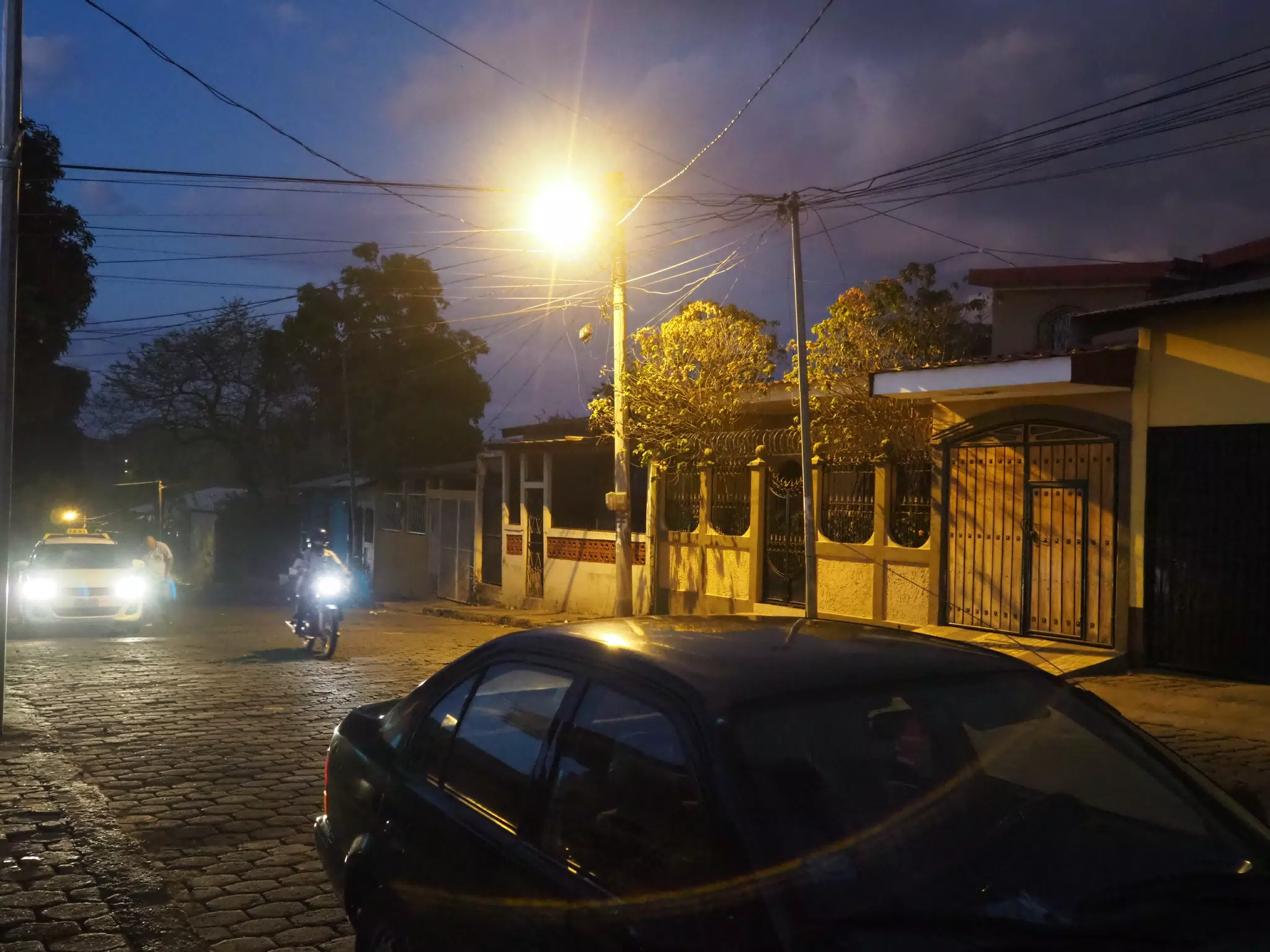 Photowalk in Barrio Guadalupe Leon Nicaragua