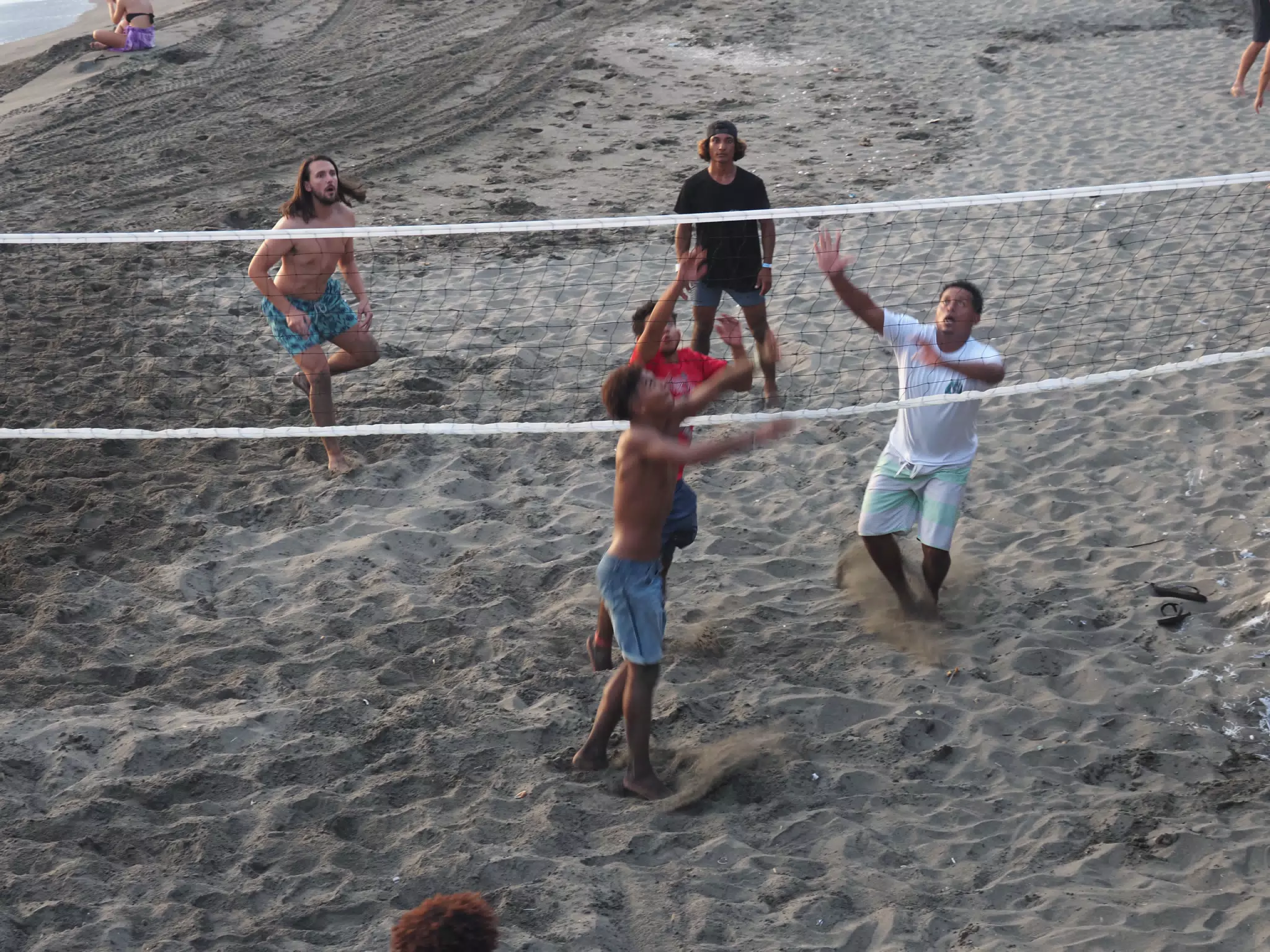 Beach Volleyball in Las Peñitas, Poneloya, Nicaragua at the Simple Beach Lodge