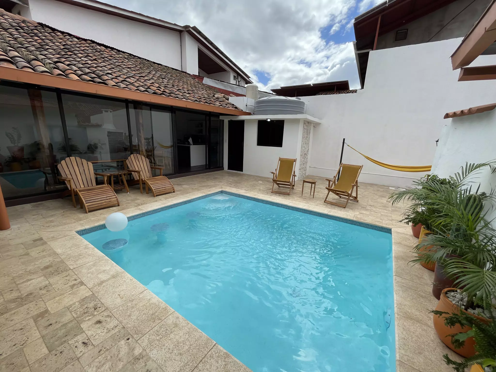 Casa Mango | El Centro León Nicaragua
