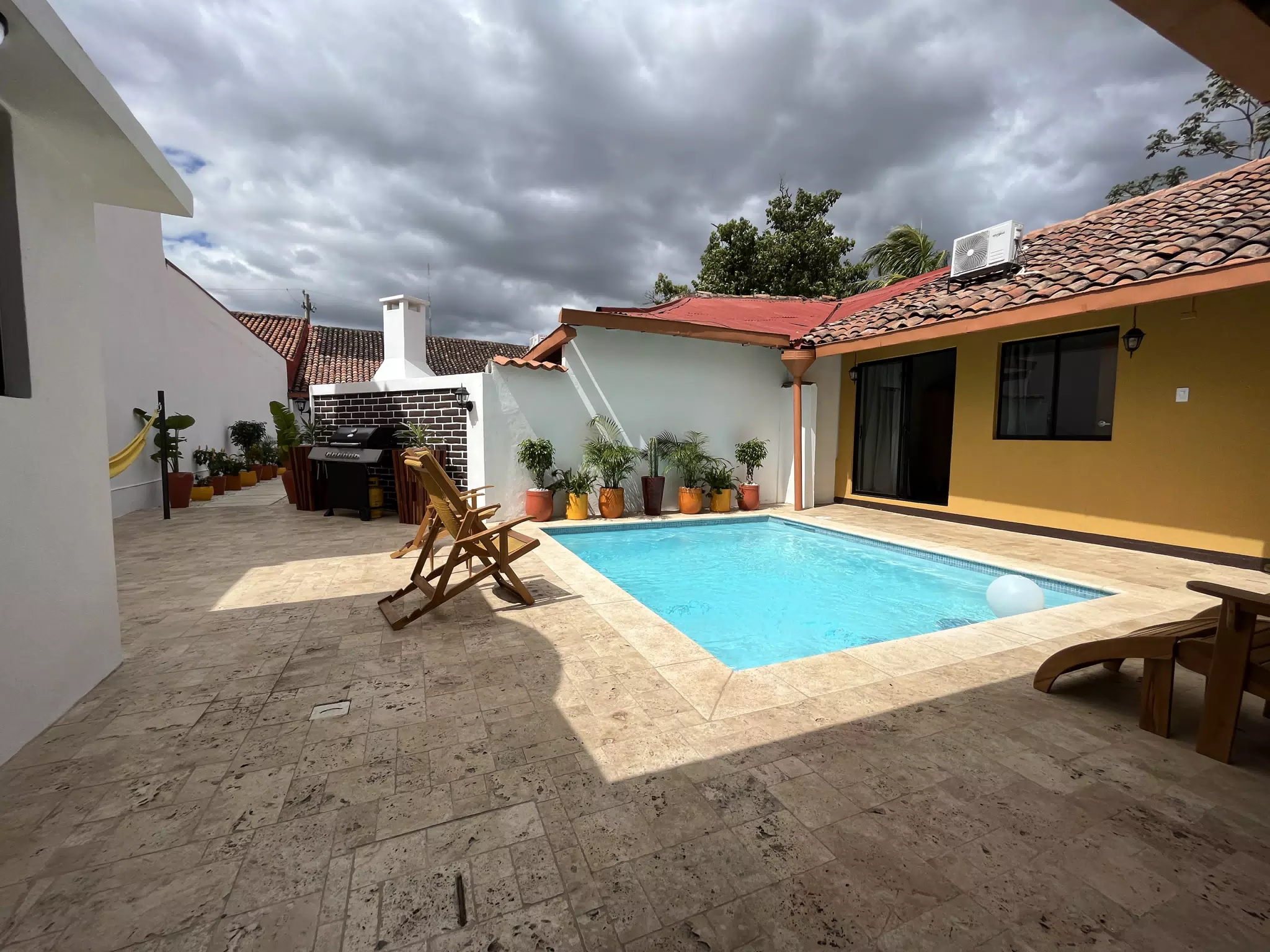 Casa Mango | El Centro León Nicaragua