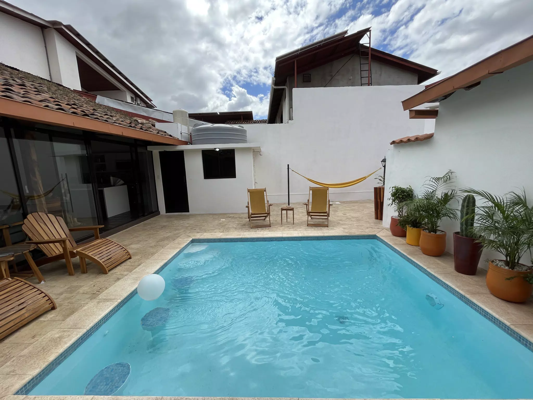 Casa Mango | El Centro León Nicaragua