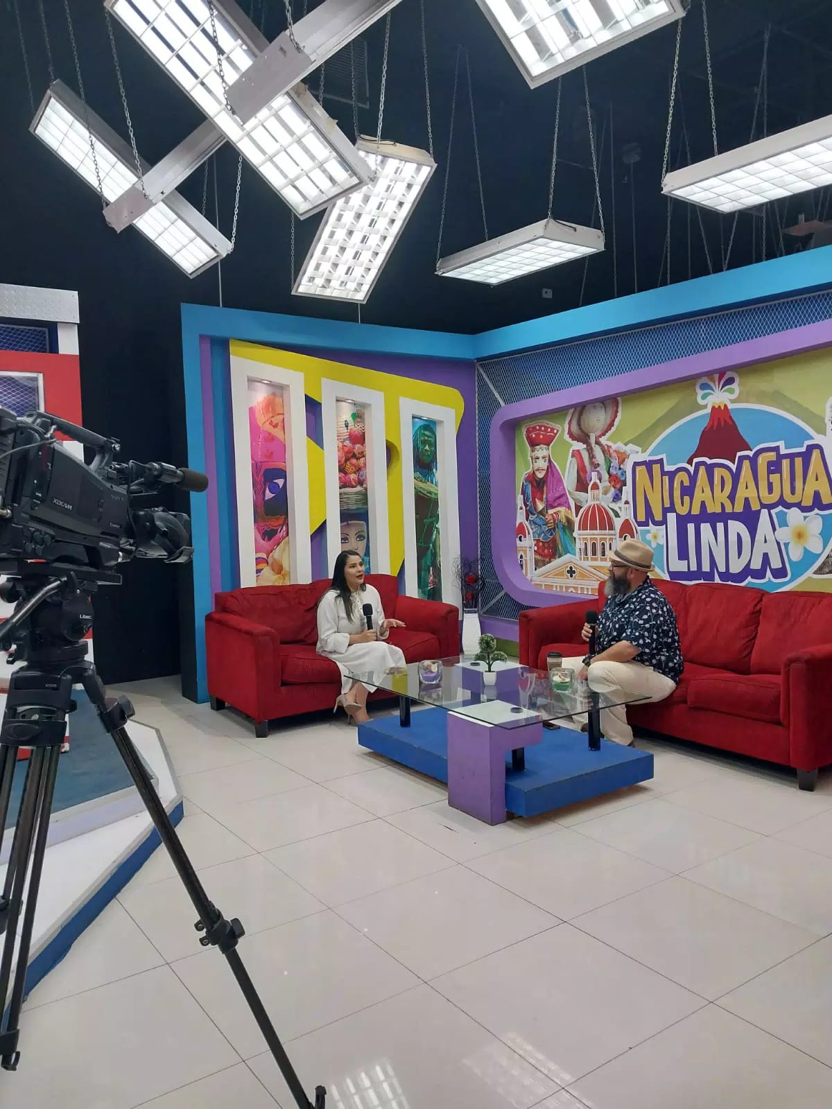 Scott Alan Miller on Nicaragua Linda TV Canal 6