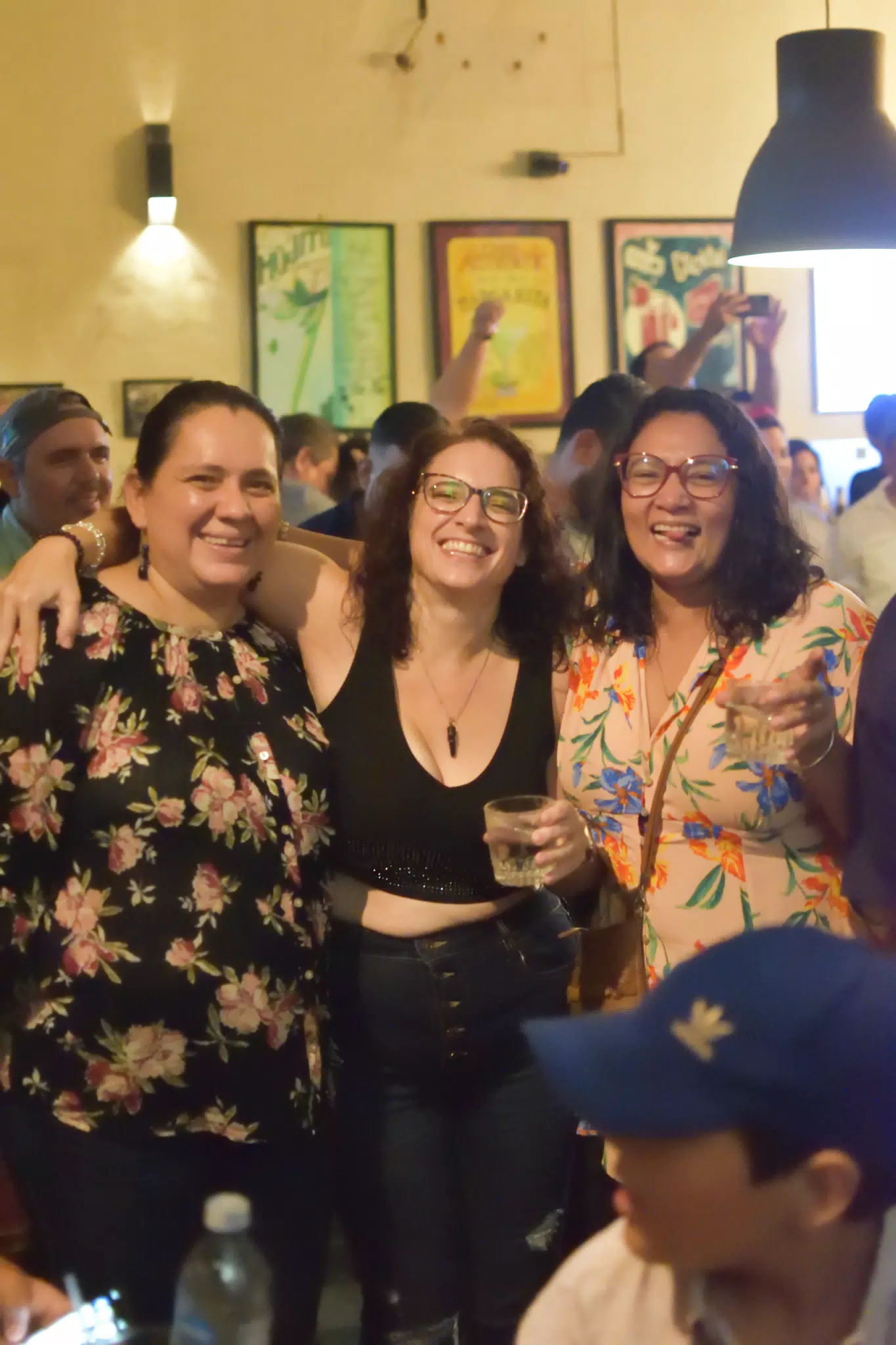 Ladies at Via Via, Leon