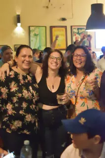 Ladies at Via Via, Leon