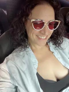 Dominica in Sunglasses Selfie