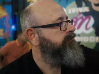Scott Side View with Beard
