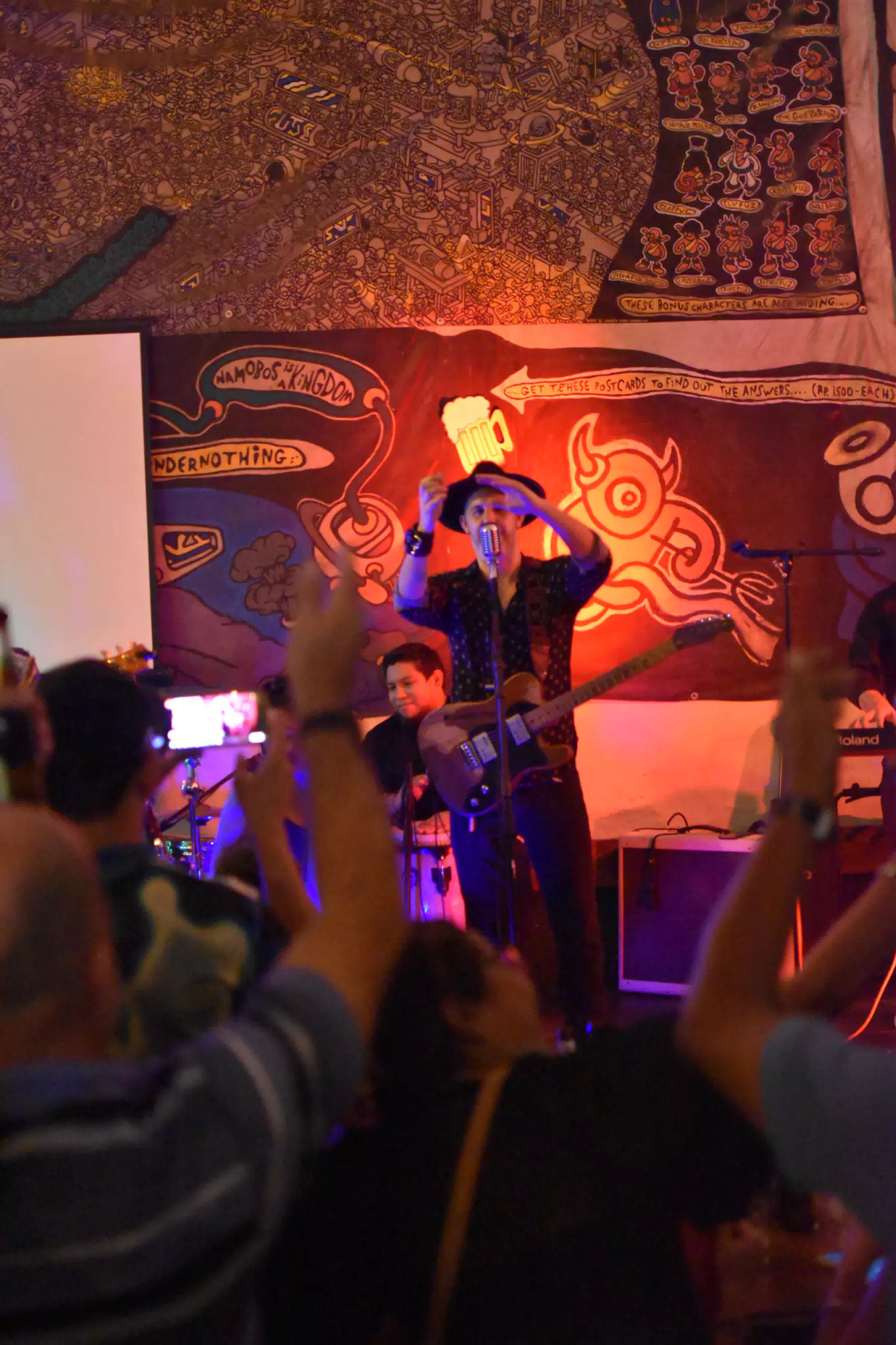 Images from Mario Sacasa Performance at ViaVia Leon