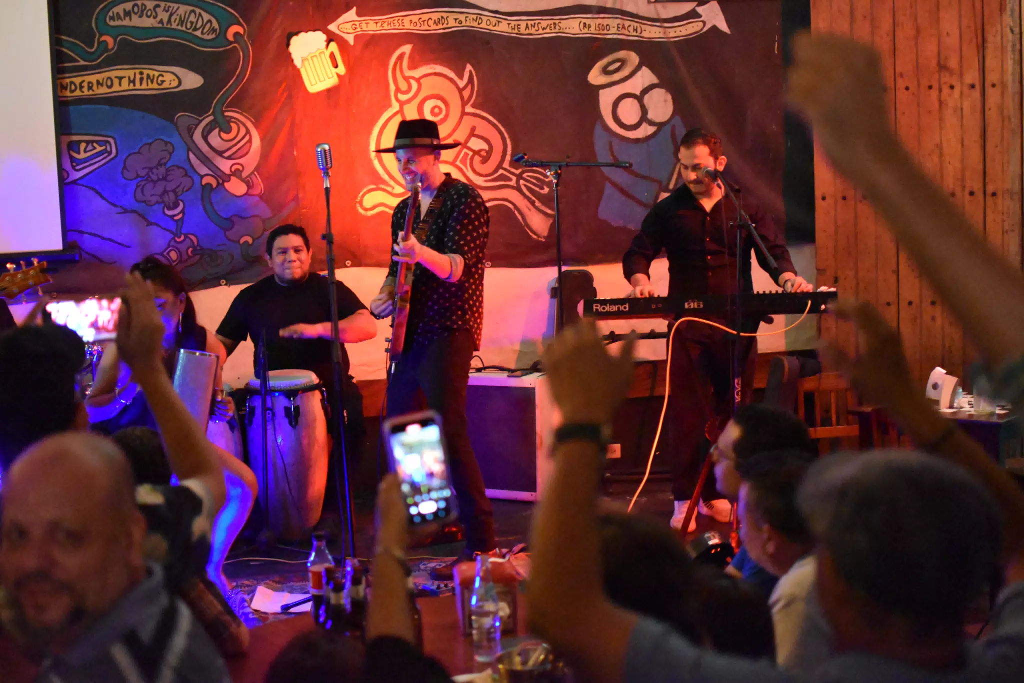 Images from Mario Sacasa Performance at ViaVia Leon