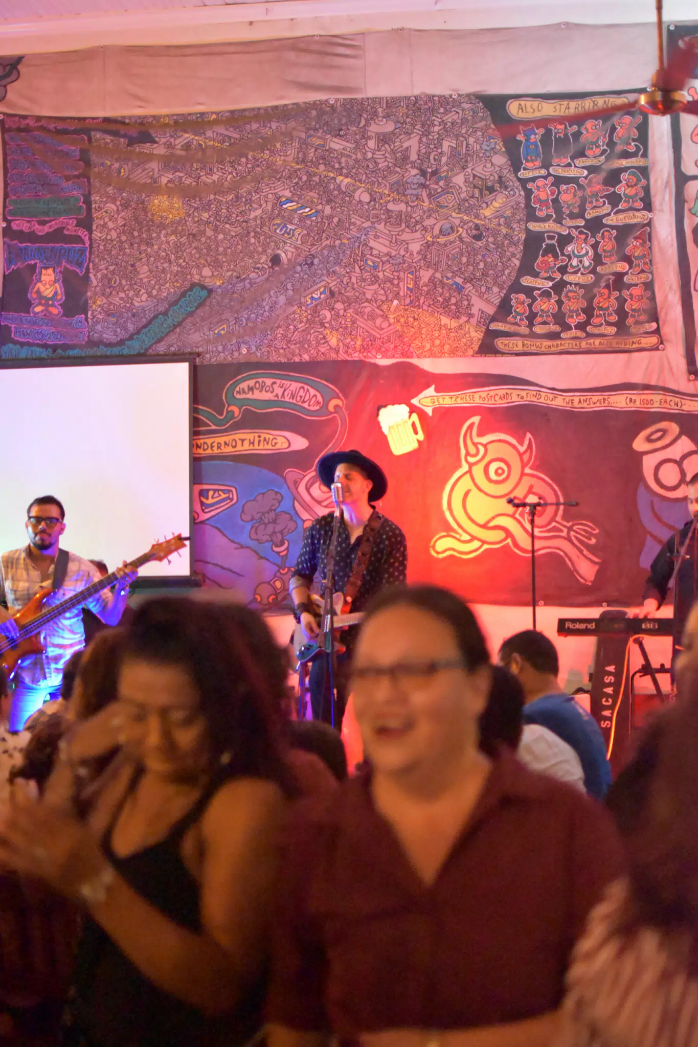 Images from Mario Sacasa Performance at ViaVia Leon