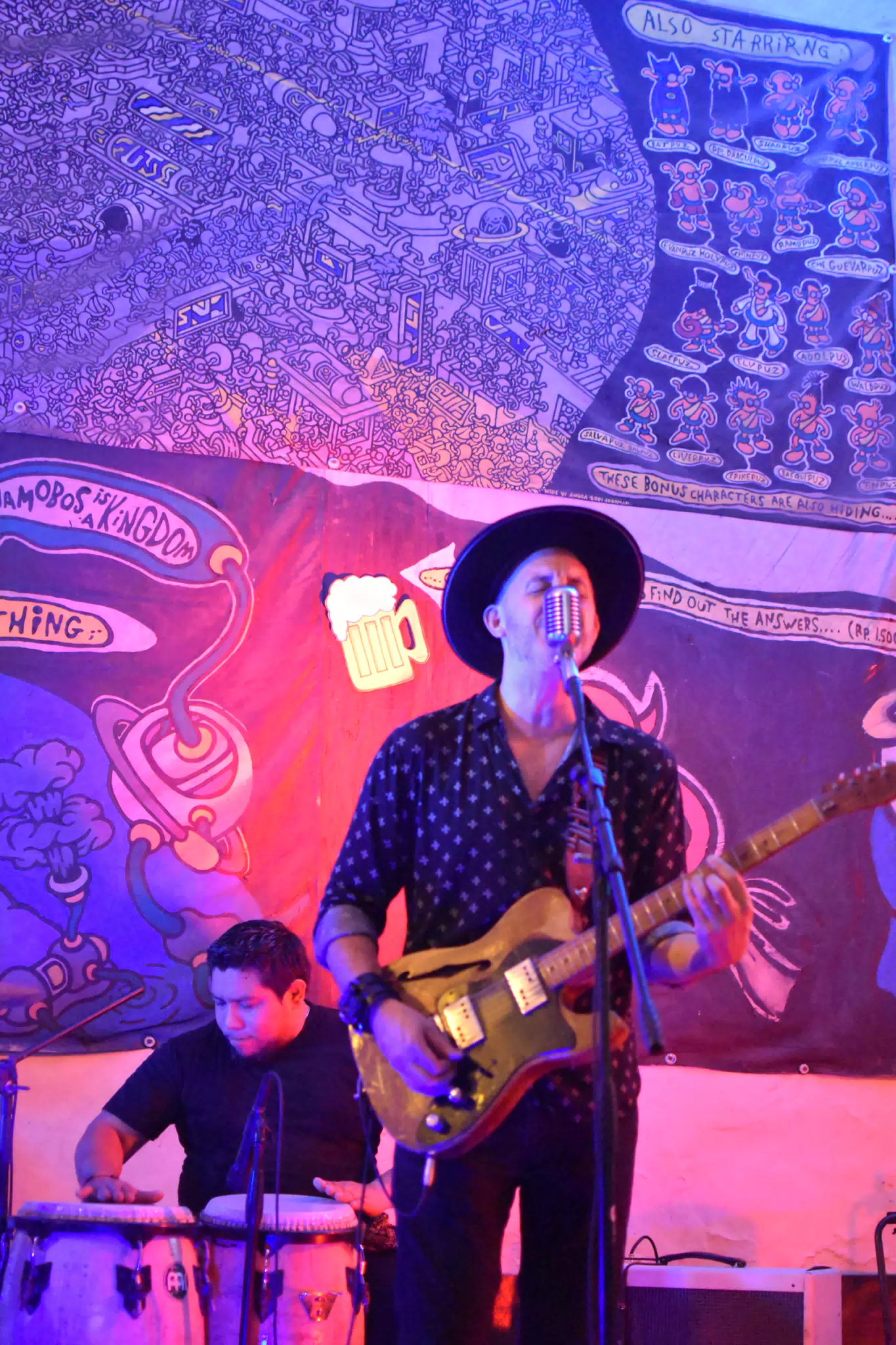 Images from Mario Sacasa Performance at ViaVia Leon
