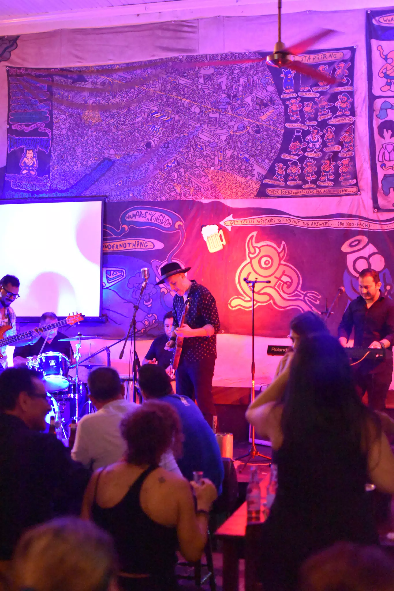 Images from Mario Sacasa Performance at ViaVia Leon