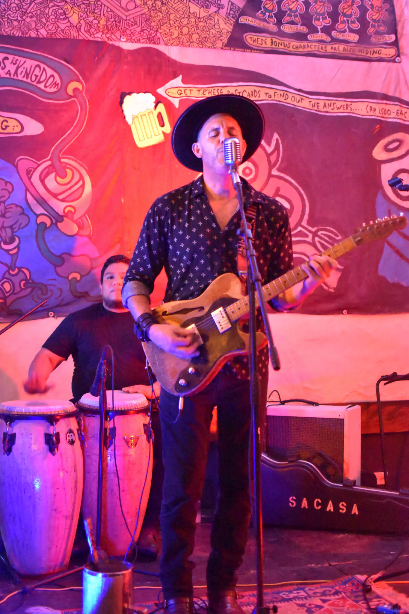 Images from Mario Sacasa Performance at ViaVia Leon
