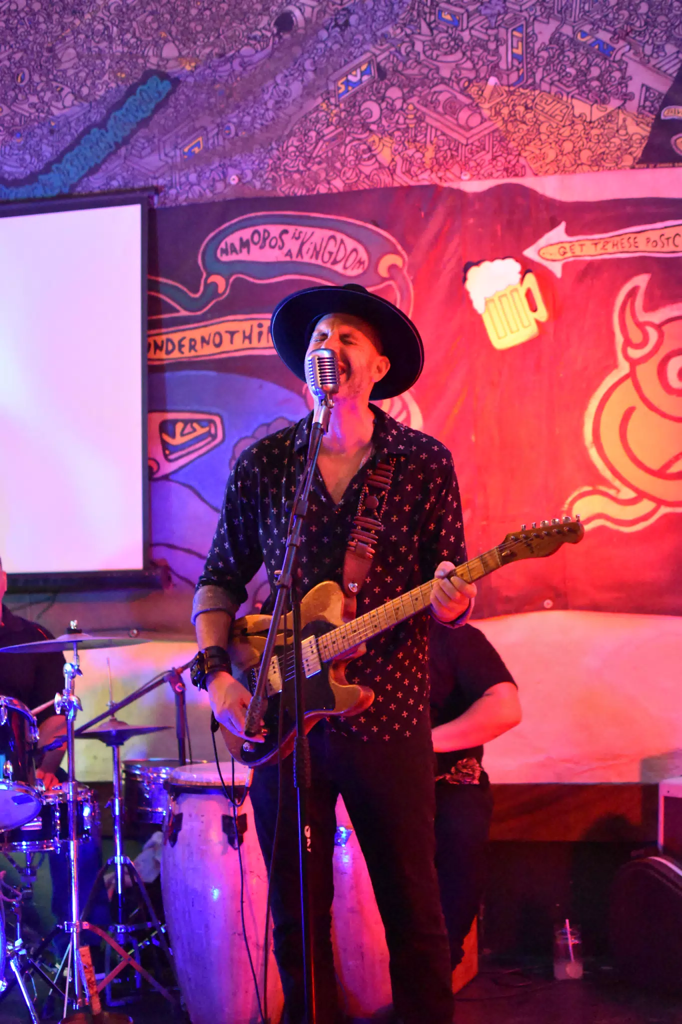 Images from Mario Sacasa Performance at ViaVia Leon