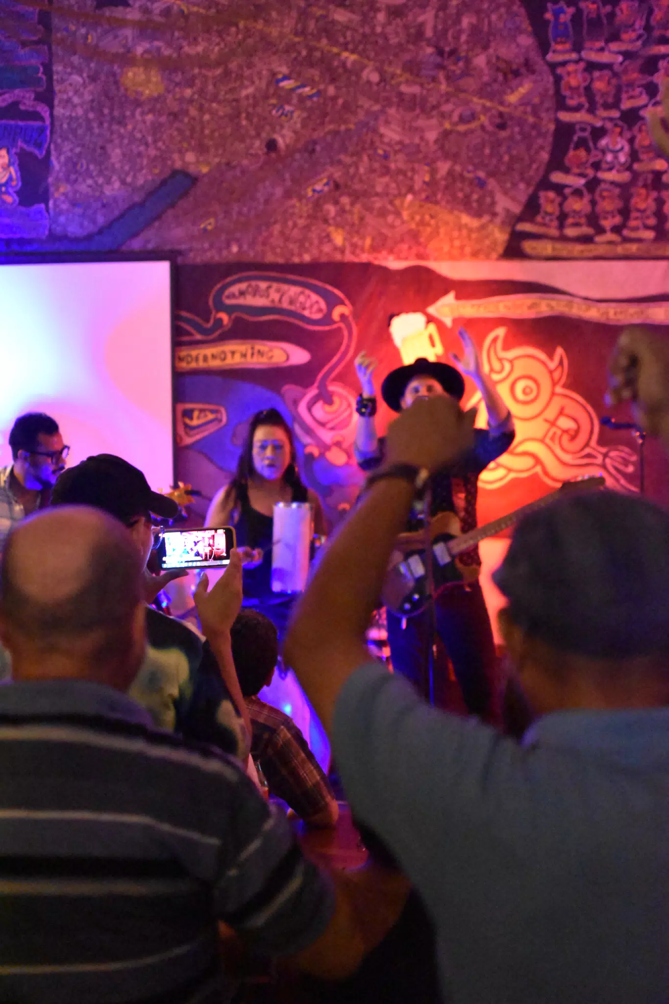 Images from Mario Sacasa Performance at ViaVia Leon