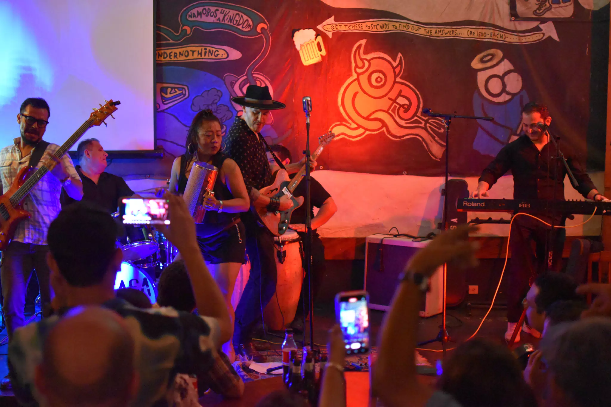 Images from Mario Sacasa Performance at ViaVia Leon