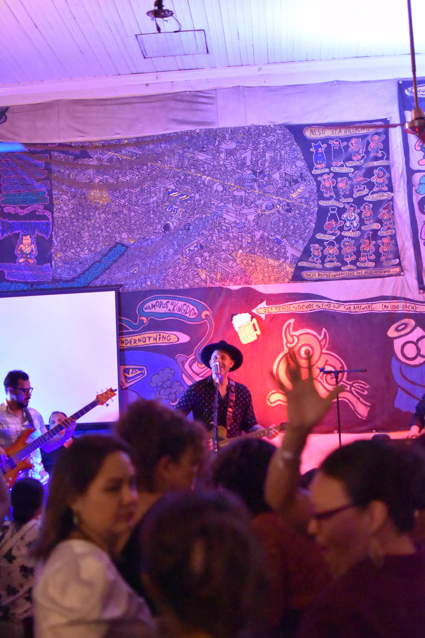 Images from Mario Sacasa Performance at ViaVia Leon