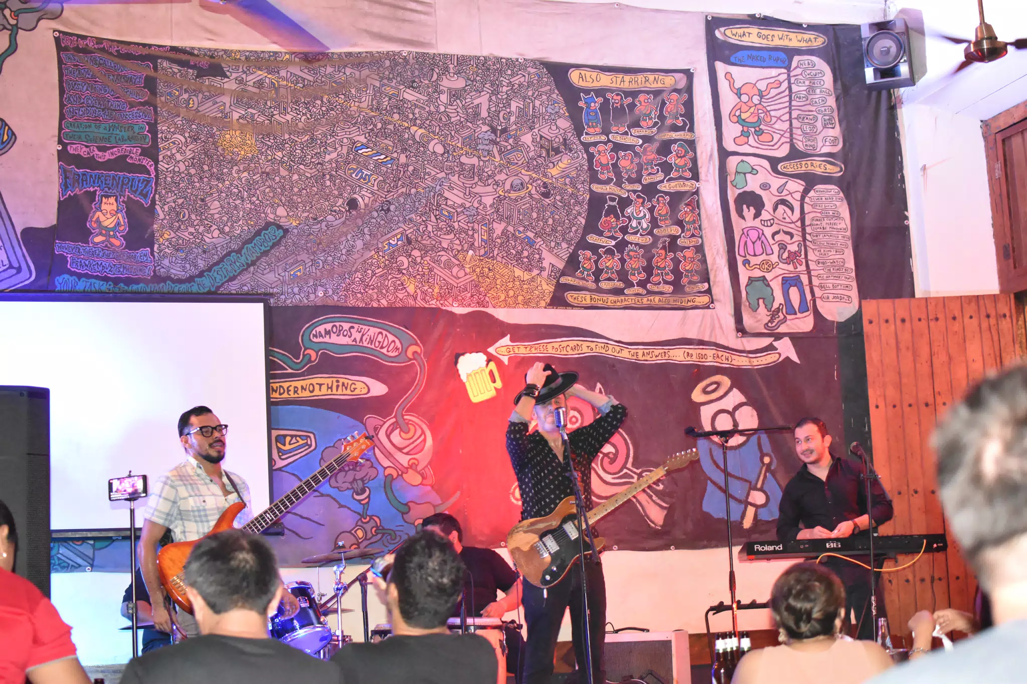 Images from Mario Sacasa Performance at ViaVia Leon