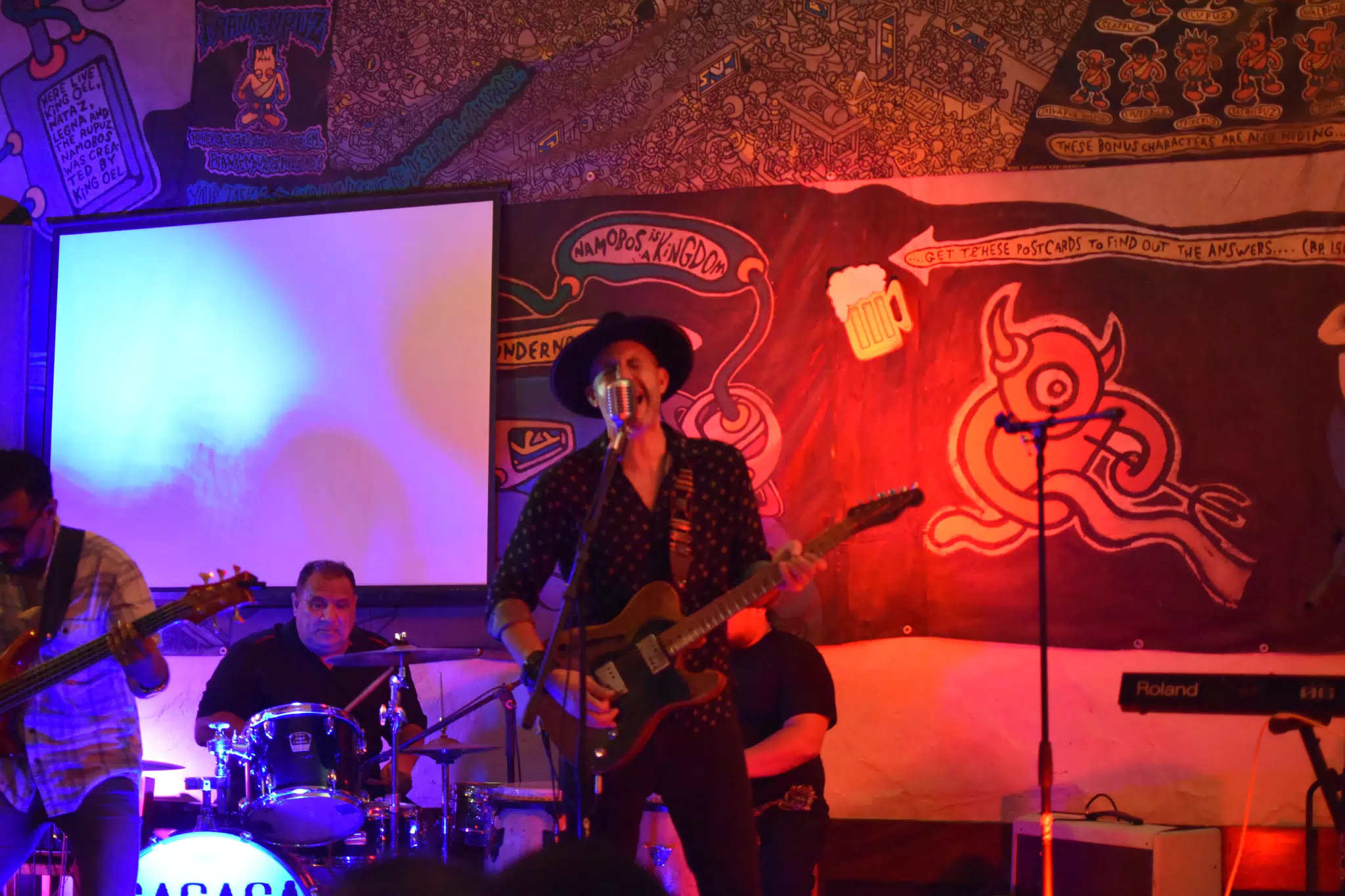 Images from Mario Sacasa Performance at ViaVia Leon