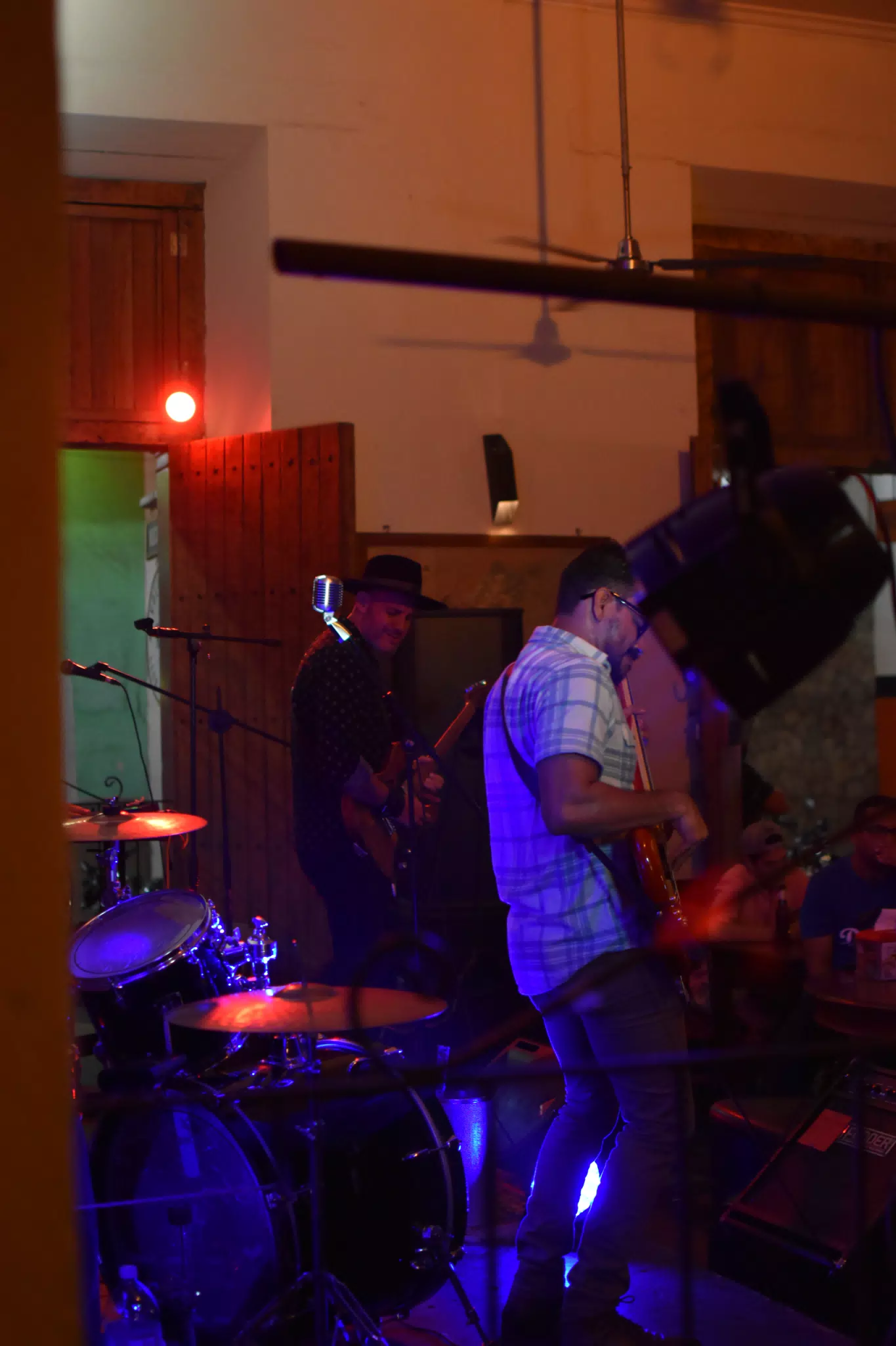 Images from Mario Sacasa Performance at ViaVia Leon