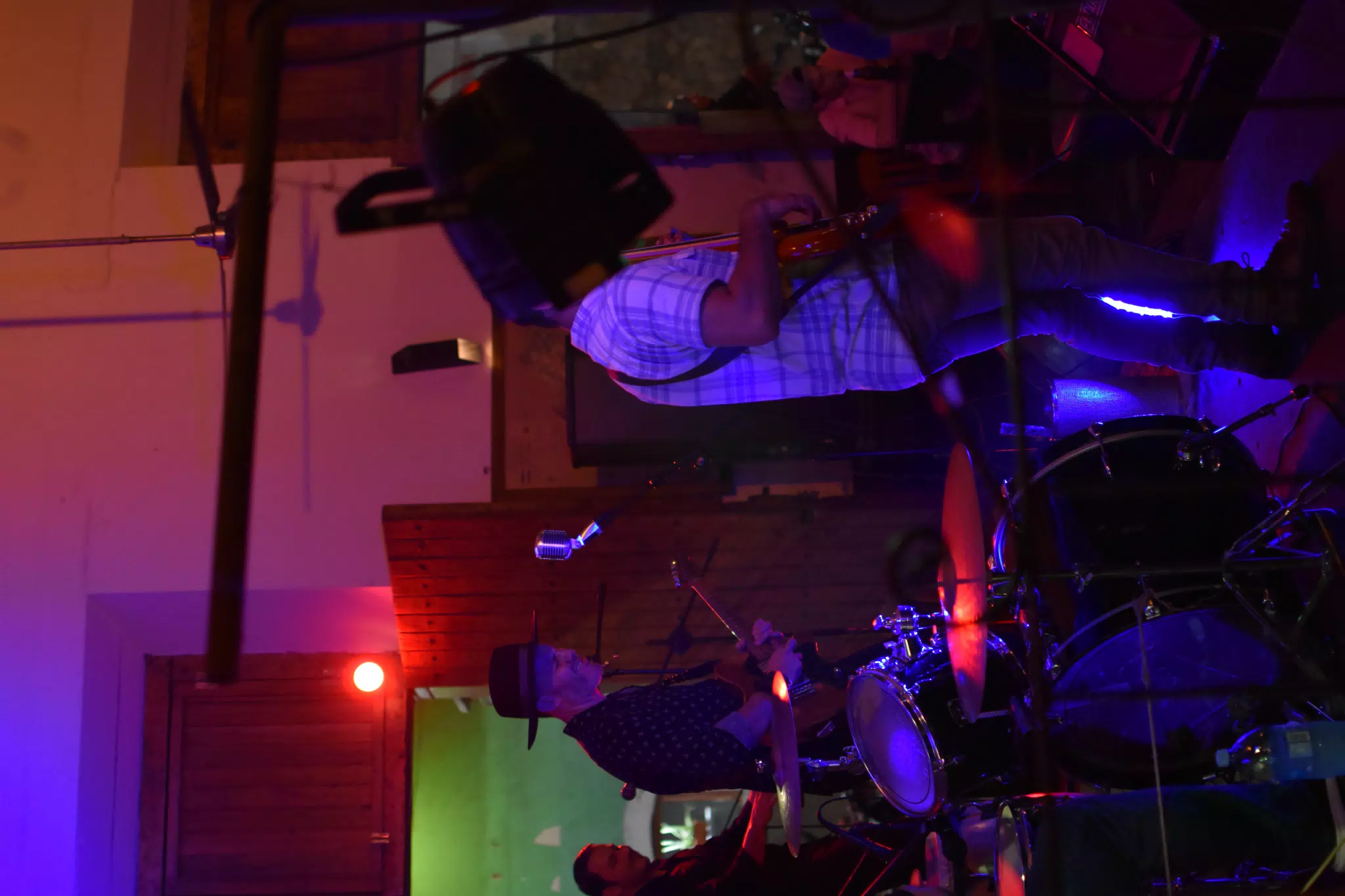 Images from Mario Sacasa Performance at ViaVia Leon