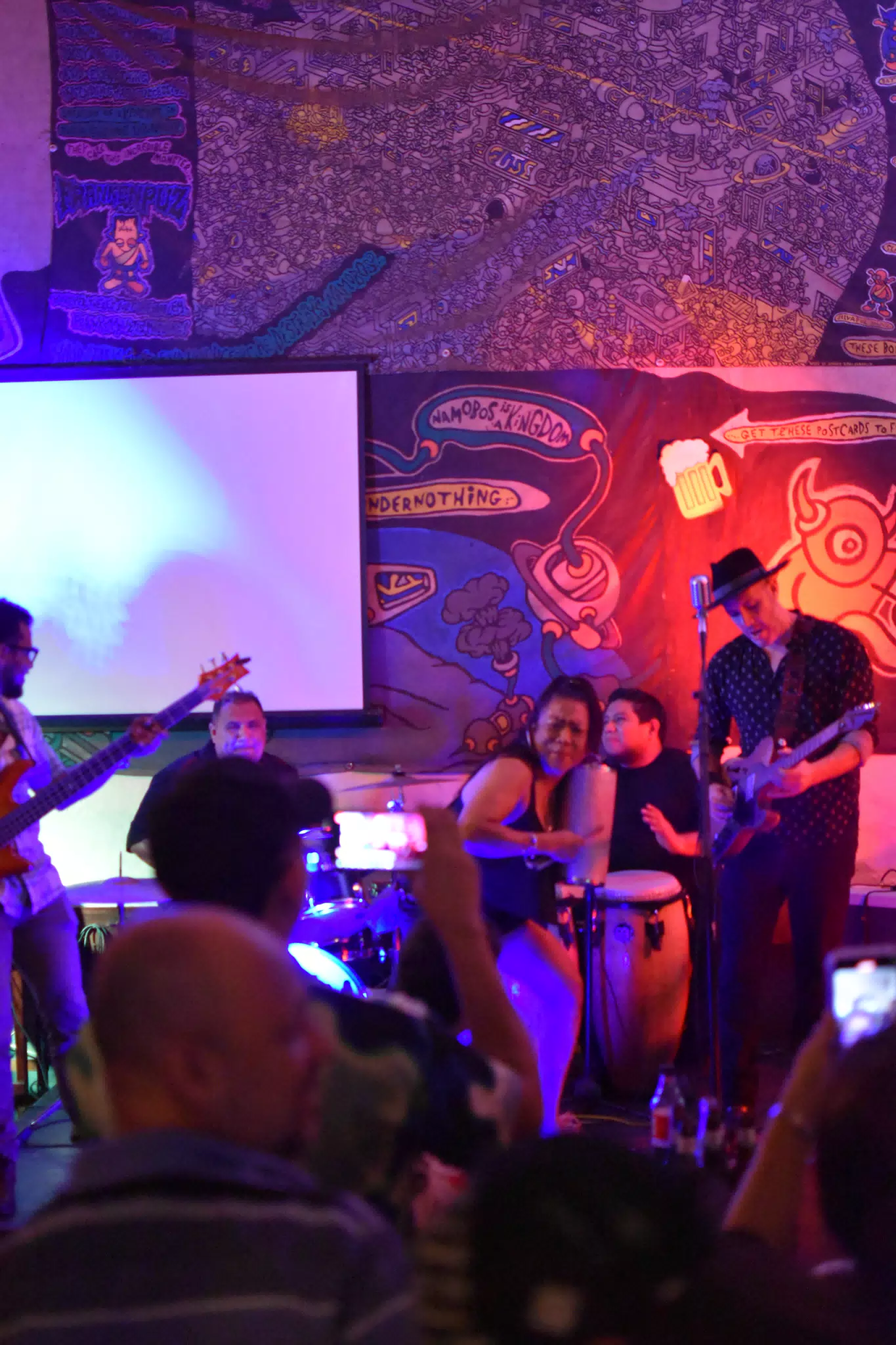 Images from Mario Sacasa Performance at ViaVia Leon