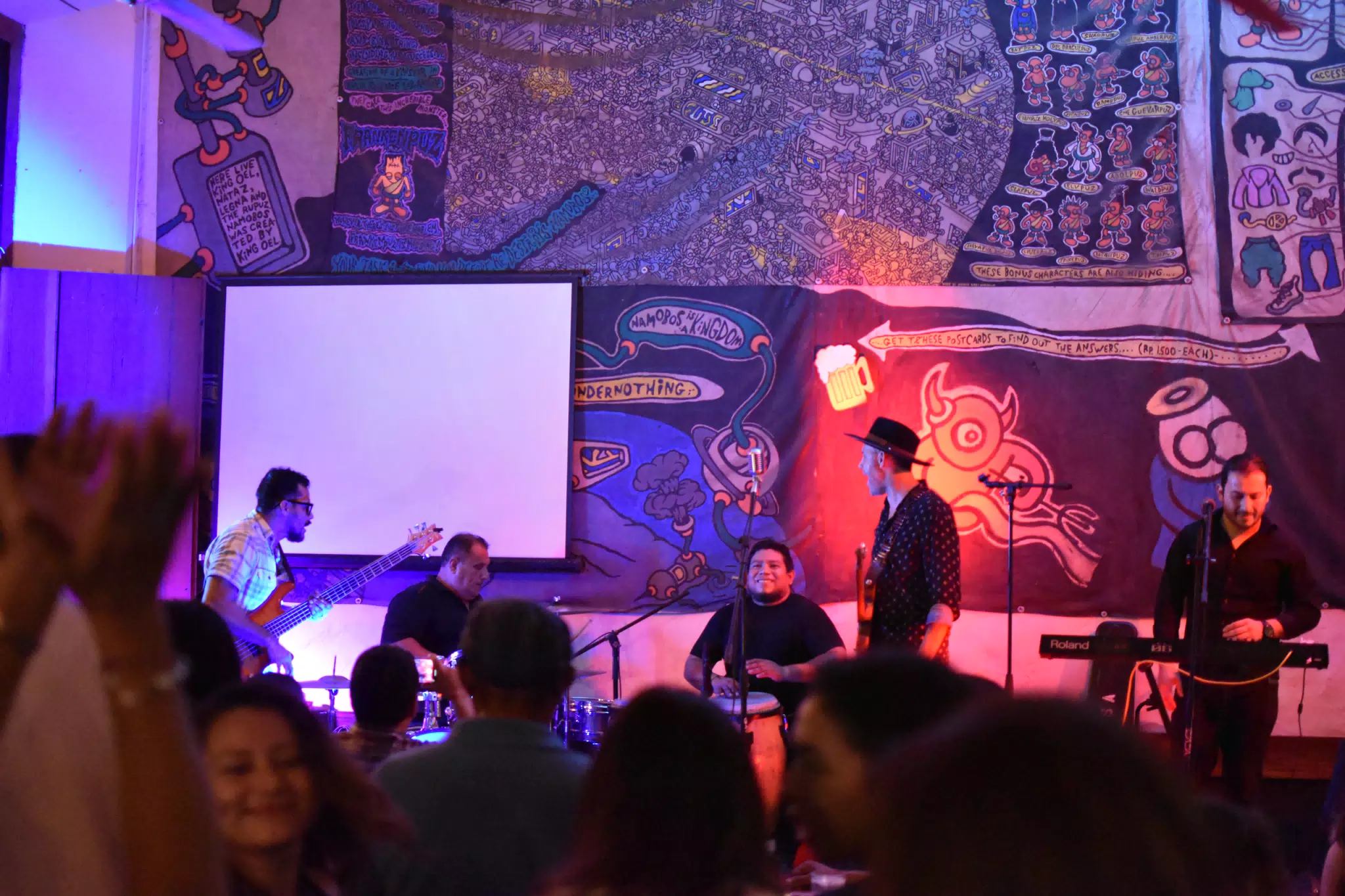 Images from Mario Sacasa Performance at ViaVia Leon