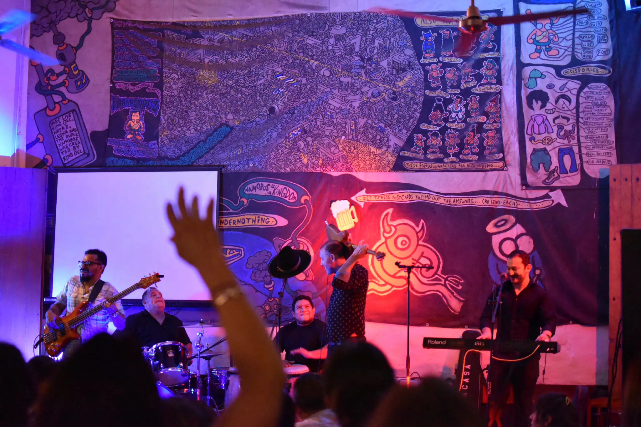 Images from Mario Sacasa Performance at ViaVia Leon