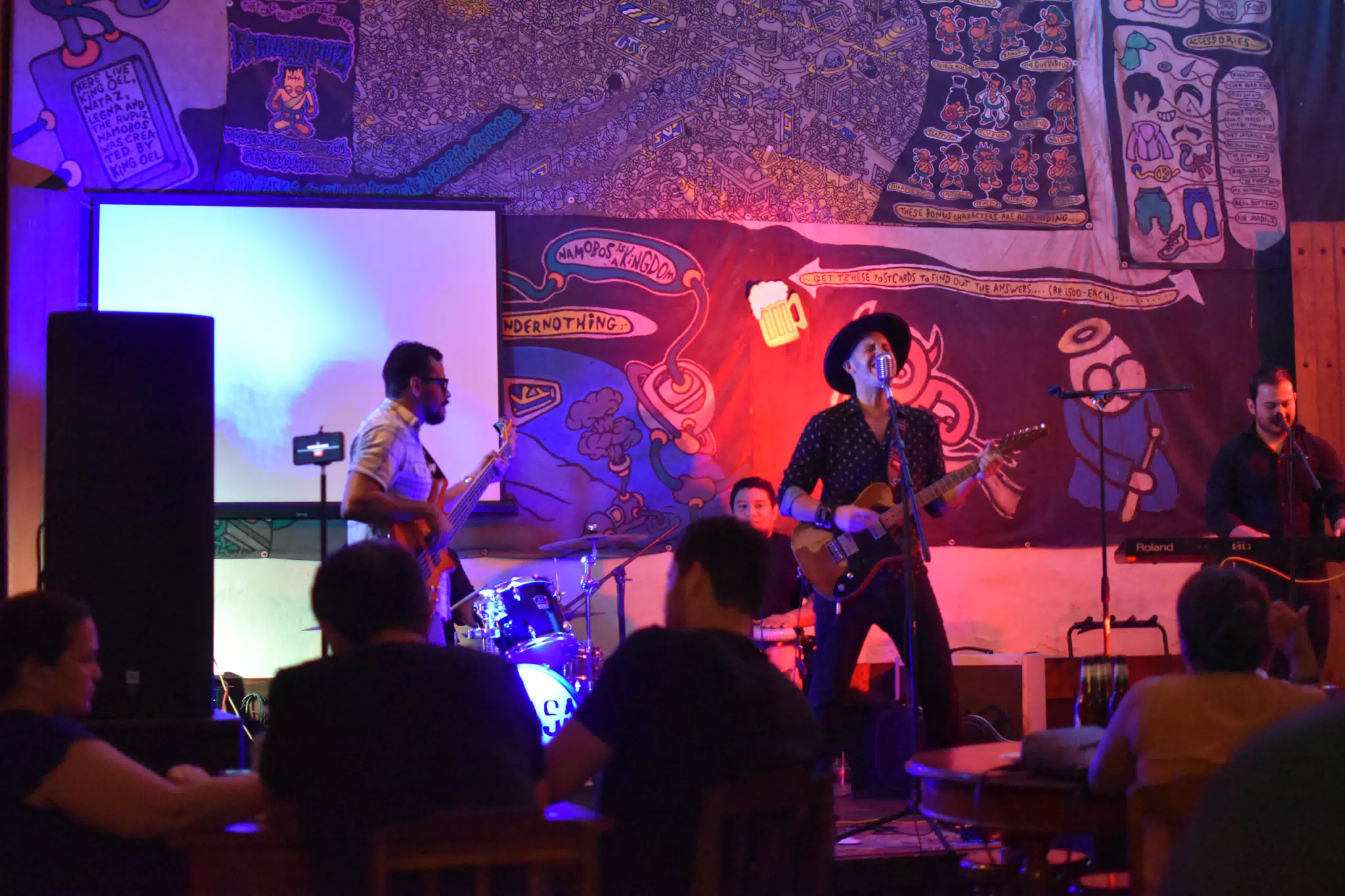 Images from Mario Sacasa Performance at ViaVia Leon