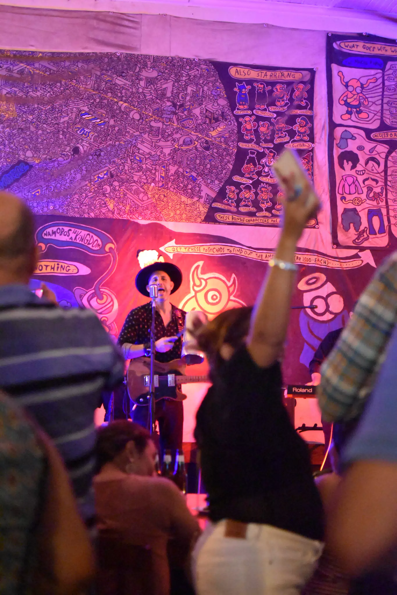 Images from Mario Sacasa Performance at ViaVia Leon