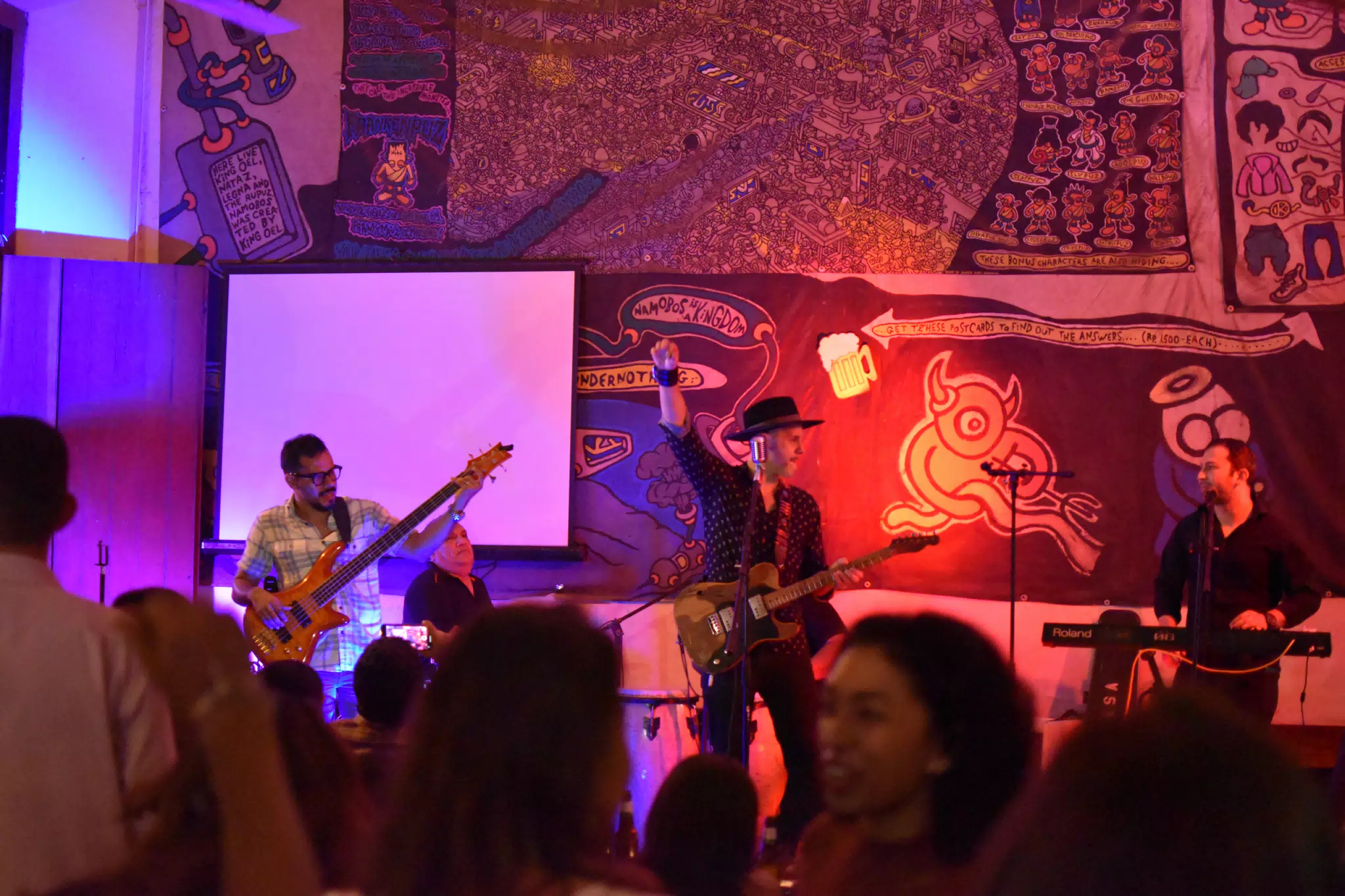 Images from Mario Sacasa Performance at ViaVia Leon