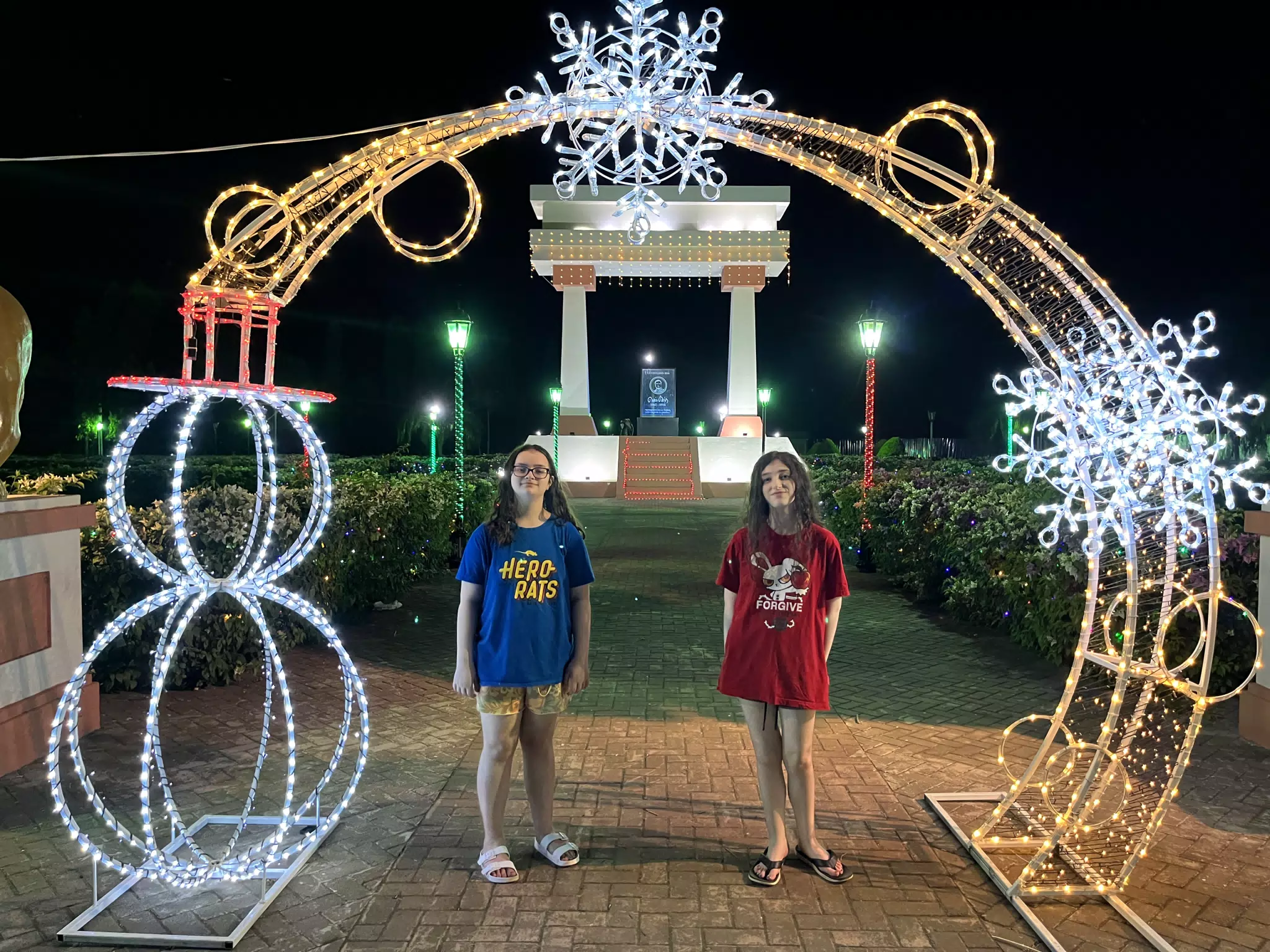 Luciana & Liesl with the Christmas Lights at Ruben Dario Park